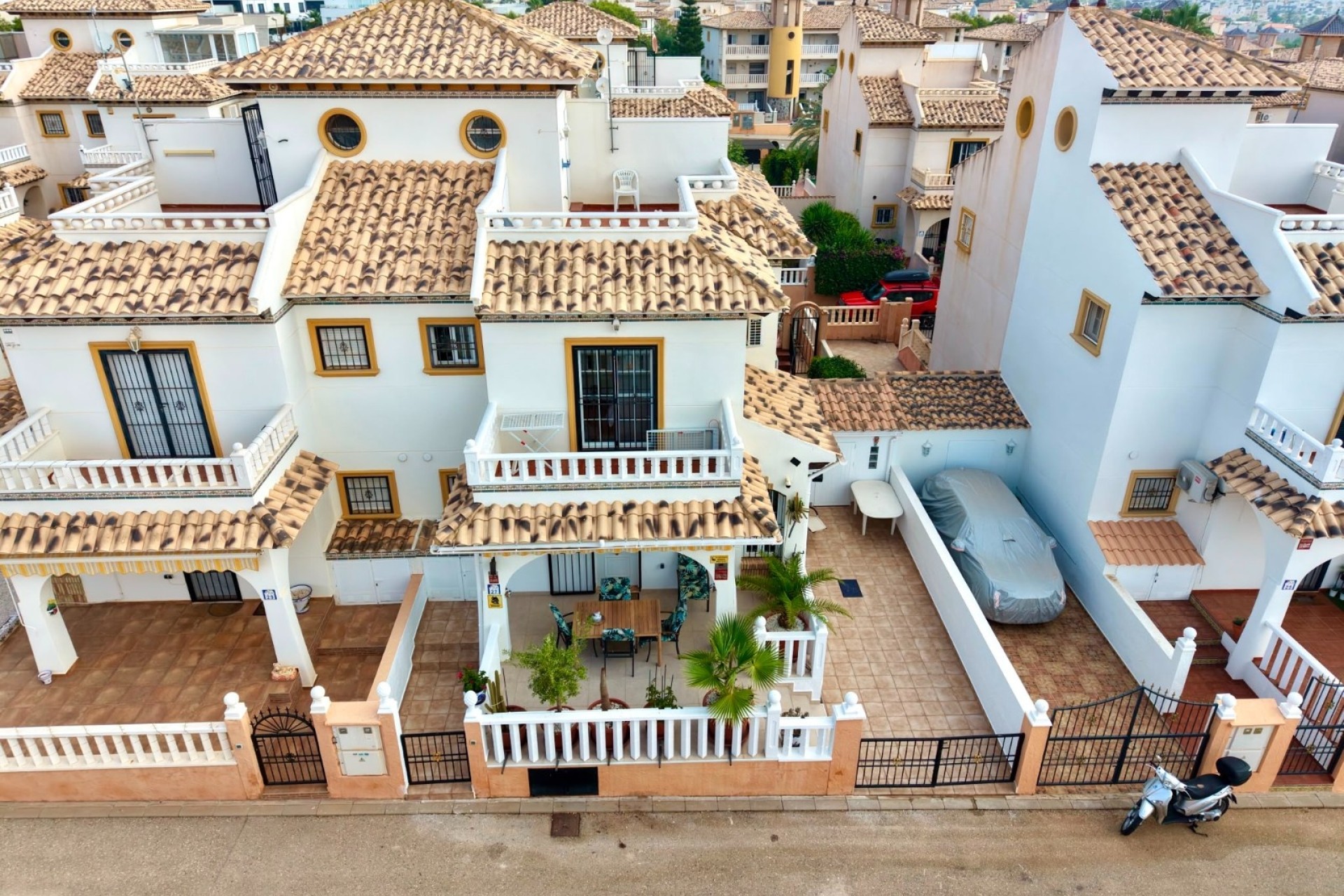 Herverkoop - Halfvrijstaande villa -
Lomas de Cabo Roig - Playa Golf