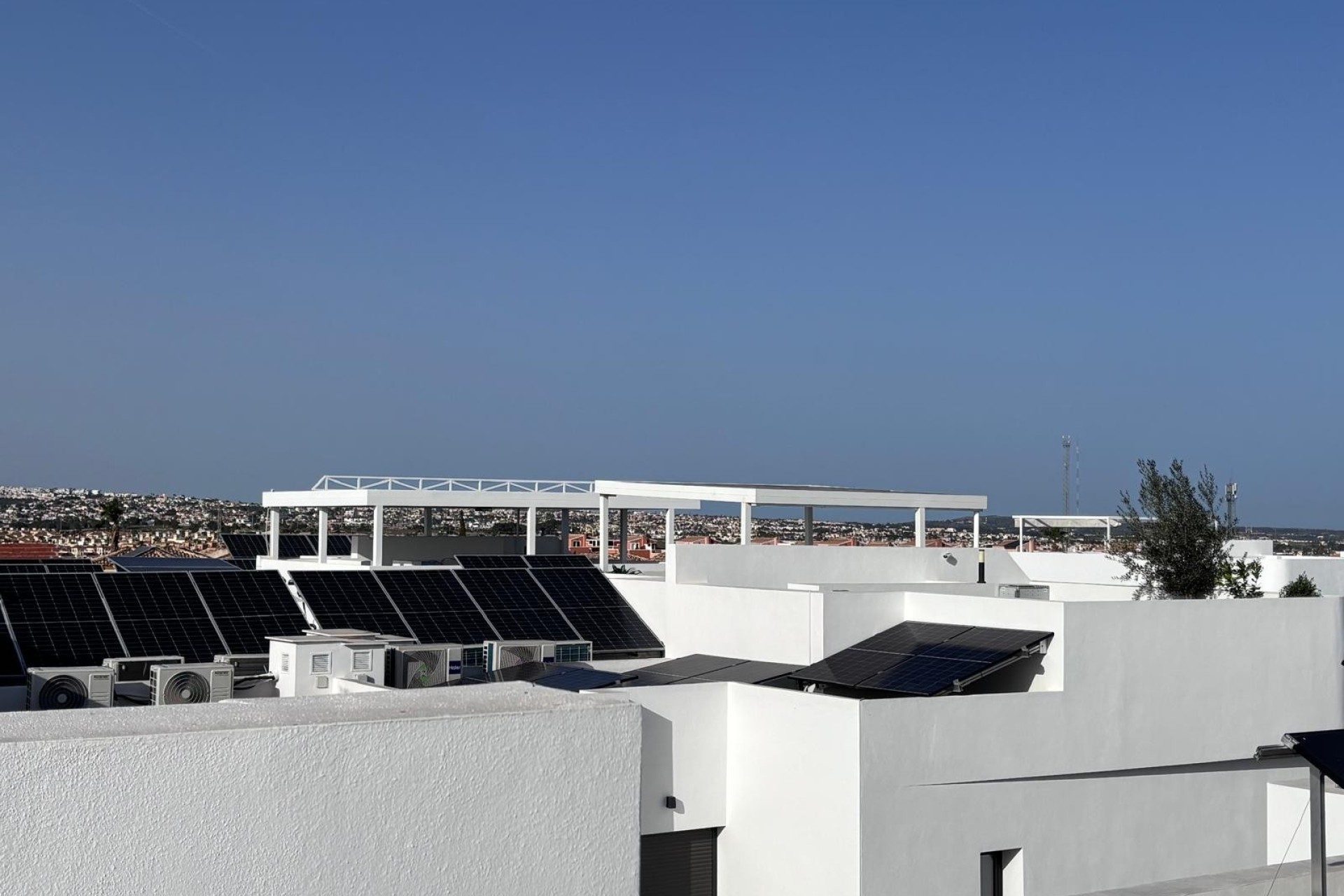 Herverkoop - Halfvrijstaande villa -
Los Montesinos - La Herada