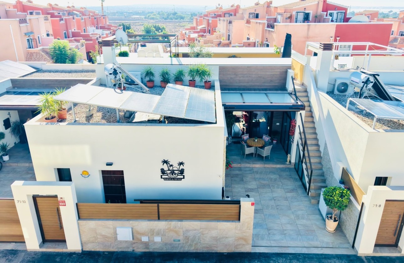 Herverkoop - Halfvrijstaande villa -
Los Montesinos - La Herada