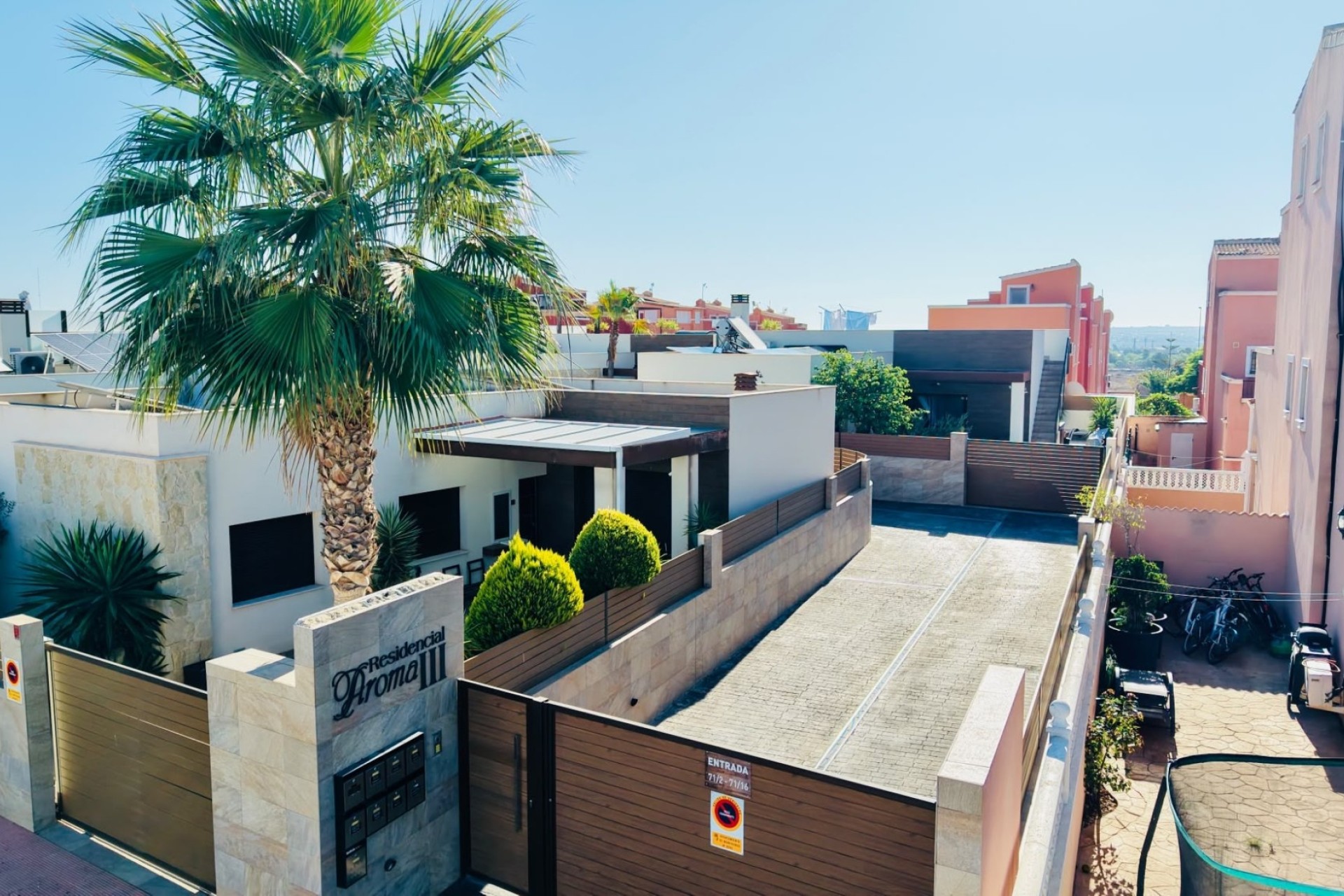 Herverkoop - Halfvrijstaande villa -
Los Montesinos - La Herada