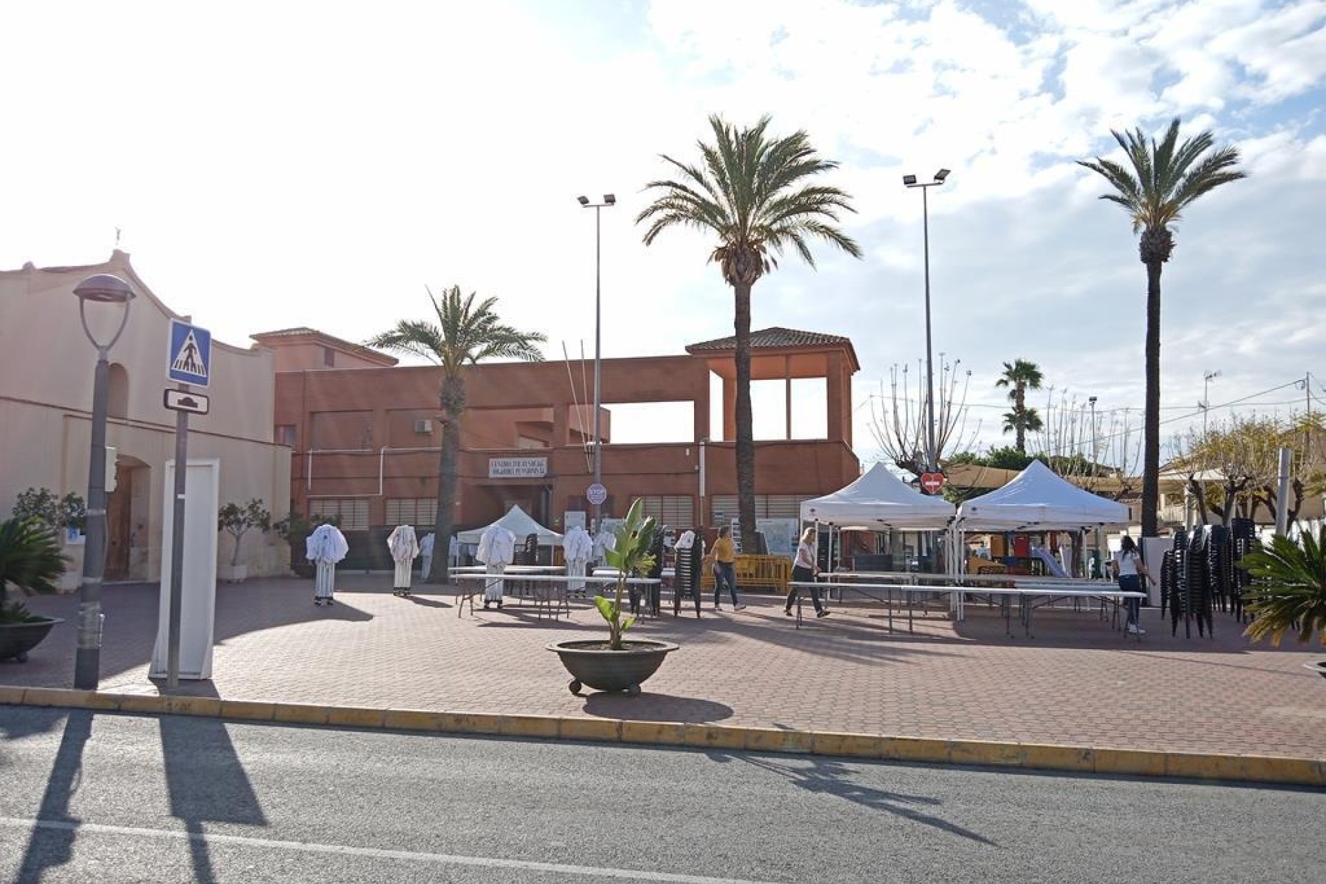 Herverkoop - Halfvrijstaande villa -
Los Montesinos - PUEBLO CENTRO