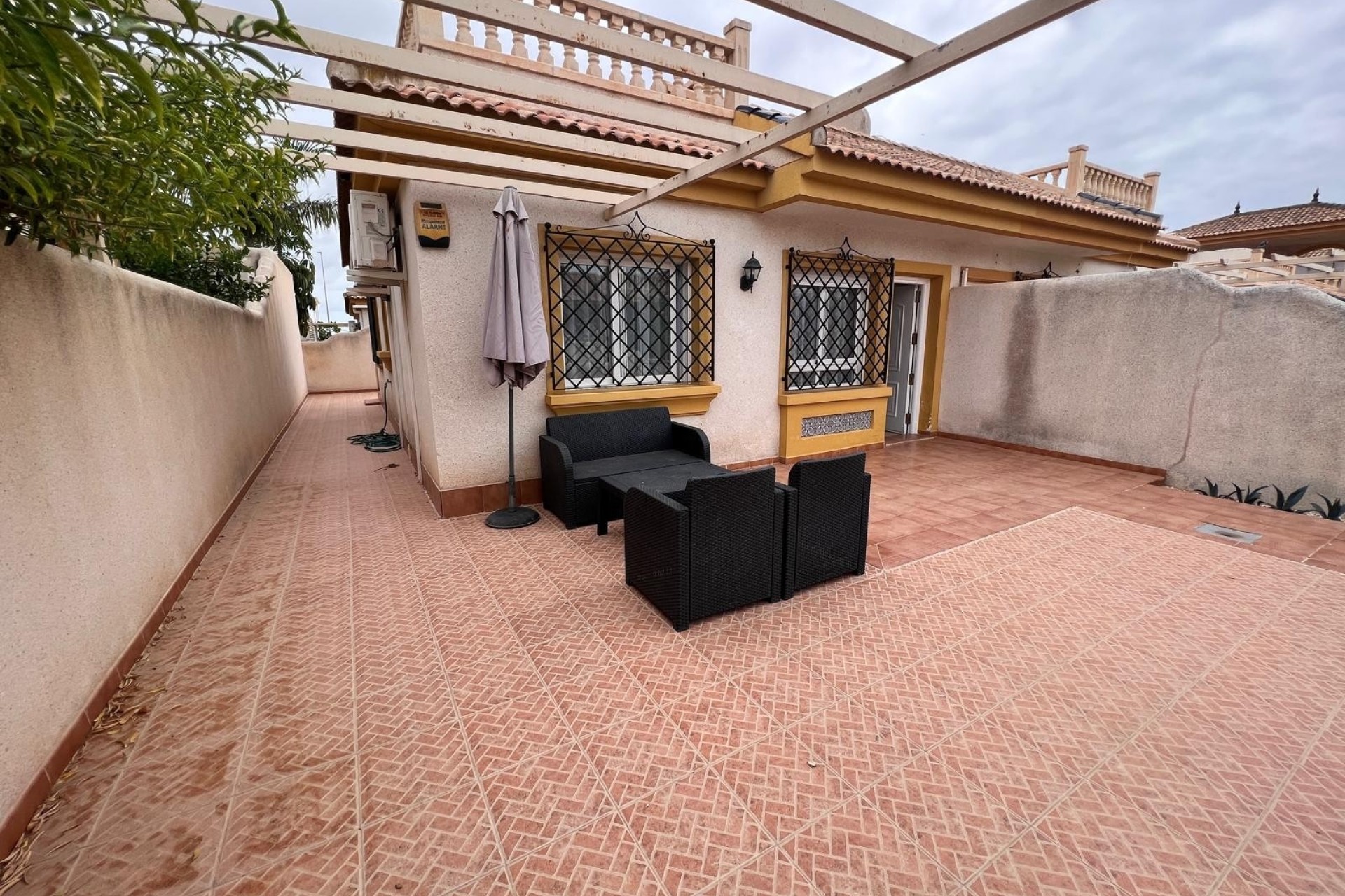 Herverkoop - Halfvrijstaande villa -
Los Montesinos - Urbanizacion montesol