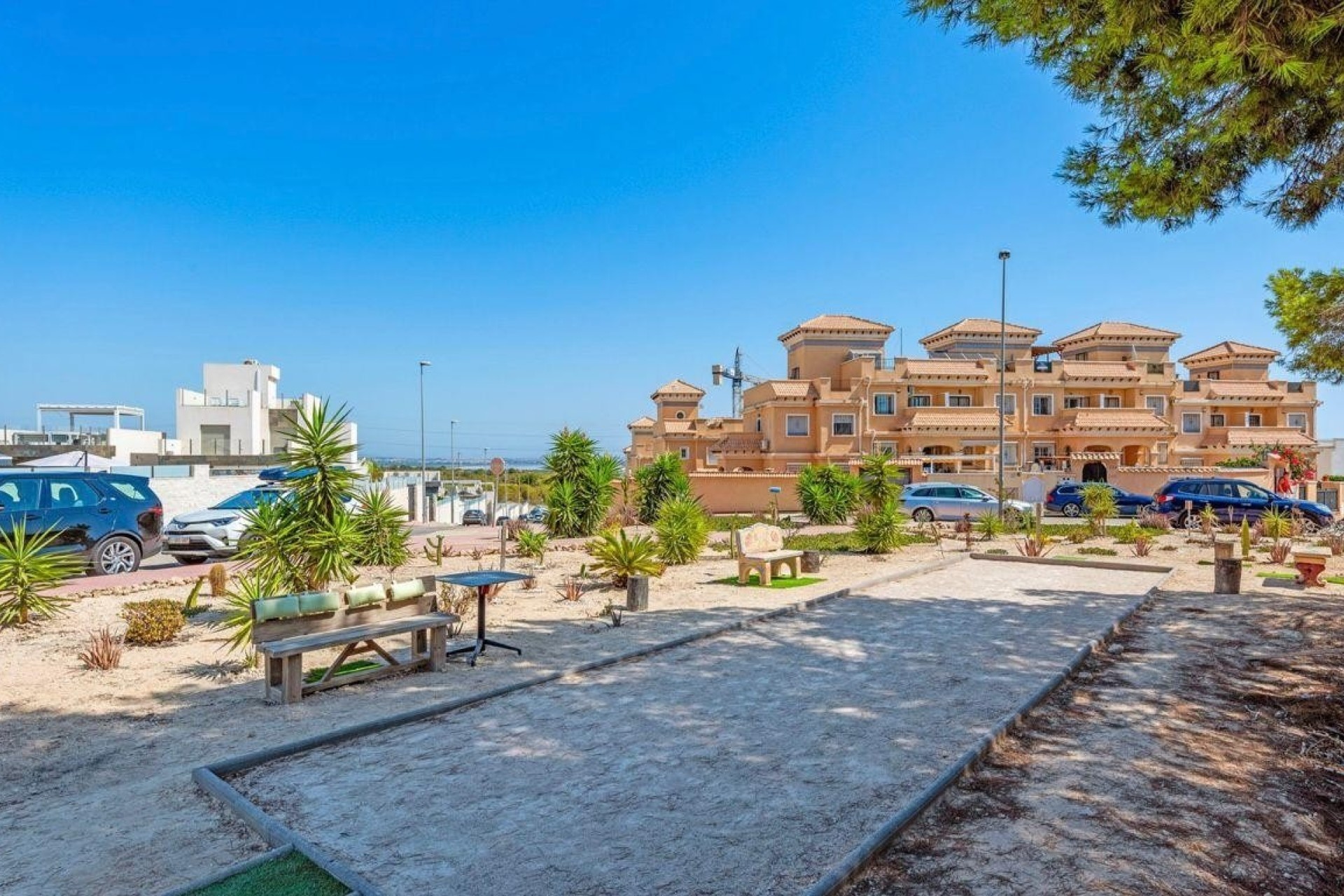 Herverkoop - Halfvrijstaande villa -
Orihuela Costa - Entre golf