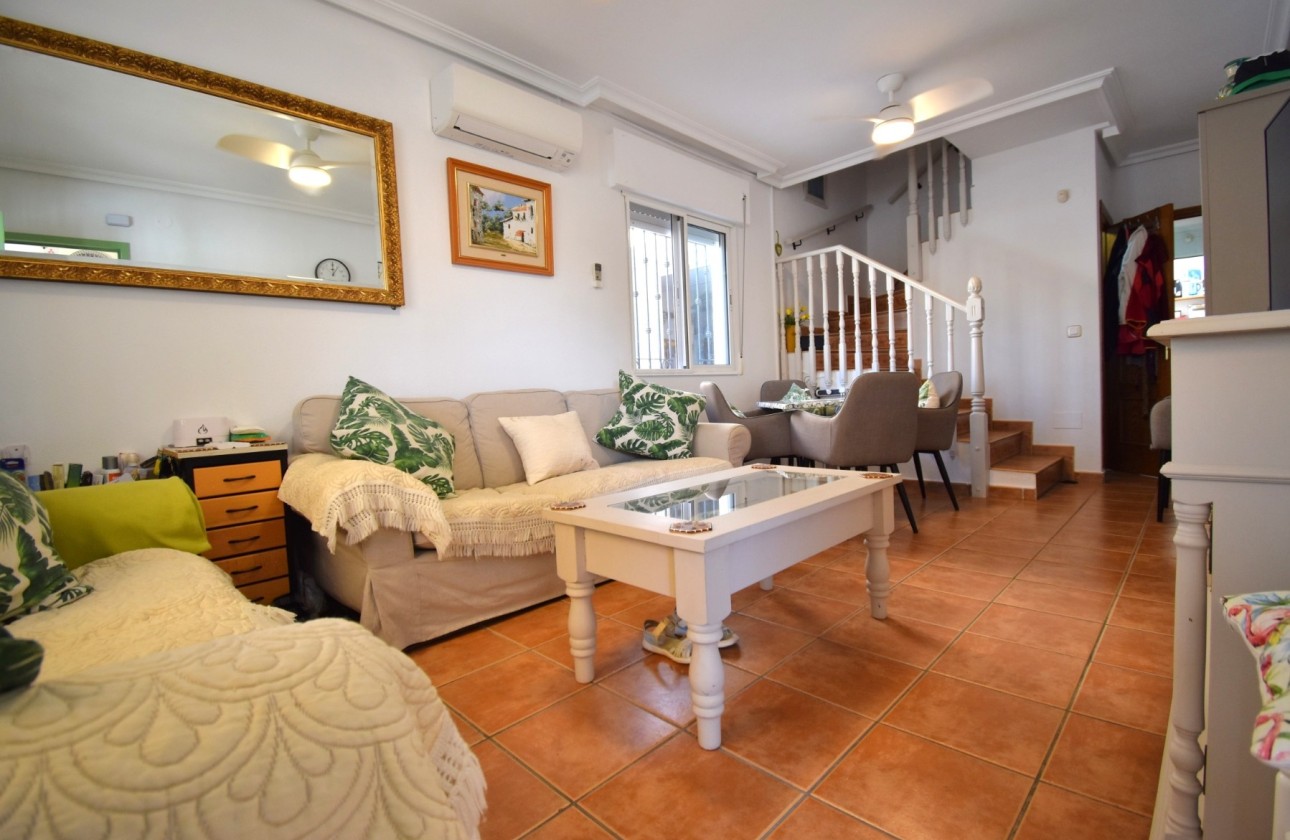 Herverkoop - Halfvrijstaande villa -
Orihuela Costa - La Zenia