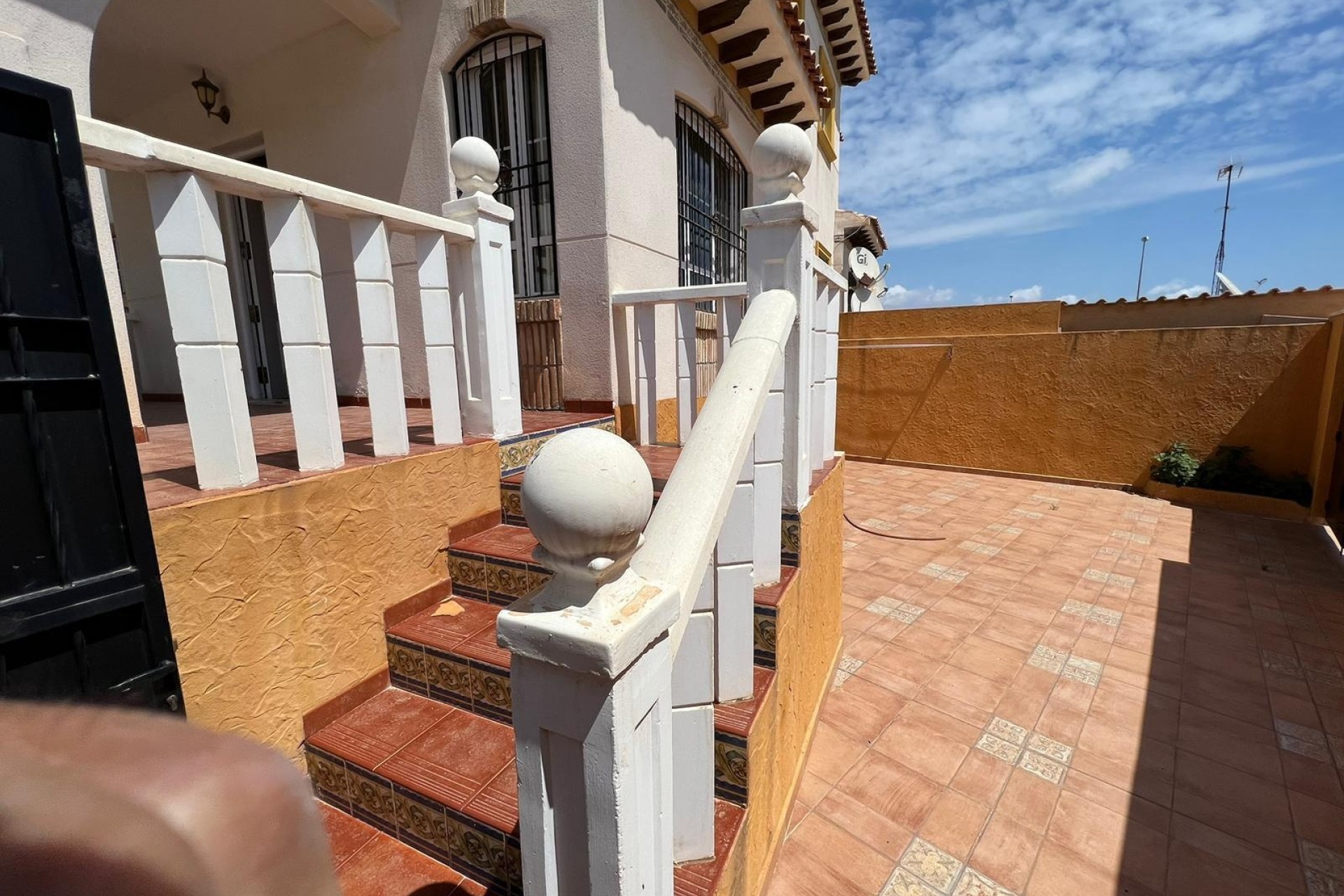 Herverkoop - Halfvrijstaande villa -
Orihuela Costa - Montezenia