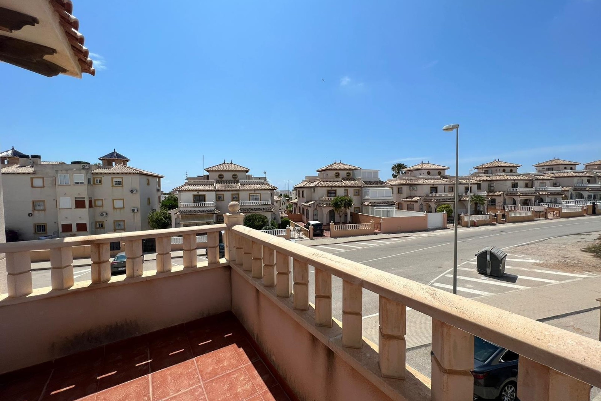 Herverkoop - Halfvrijstaande villa -
Orihuela Costa - Montezenia