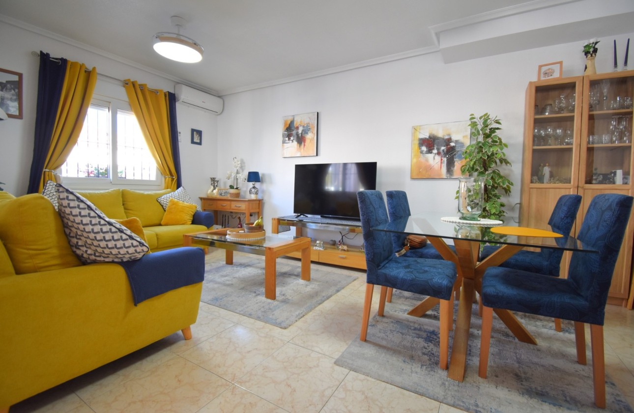 Herverkoop - Halfvrijstaande villa -
Orihuela Costa - Playa Flamenca