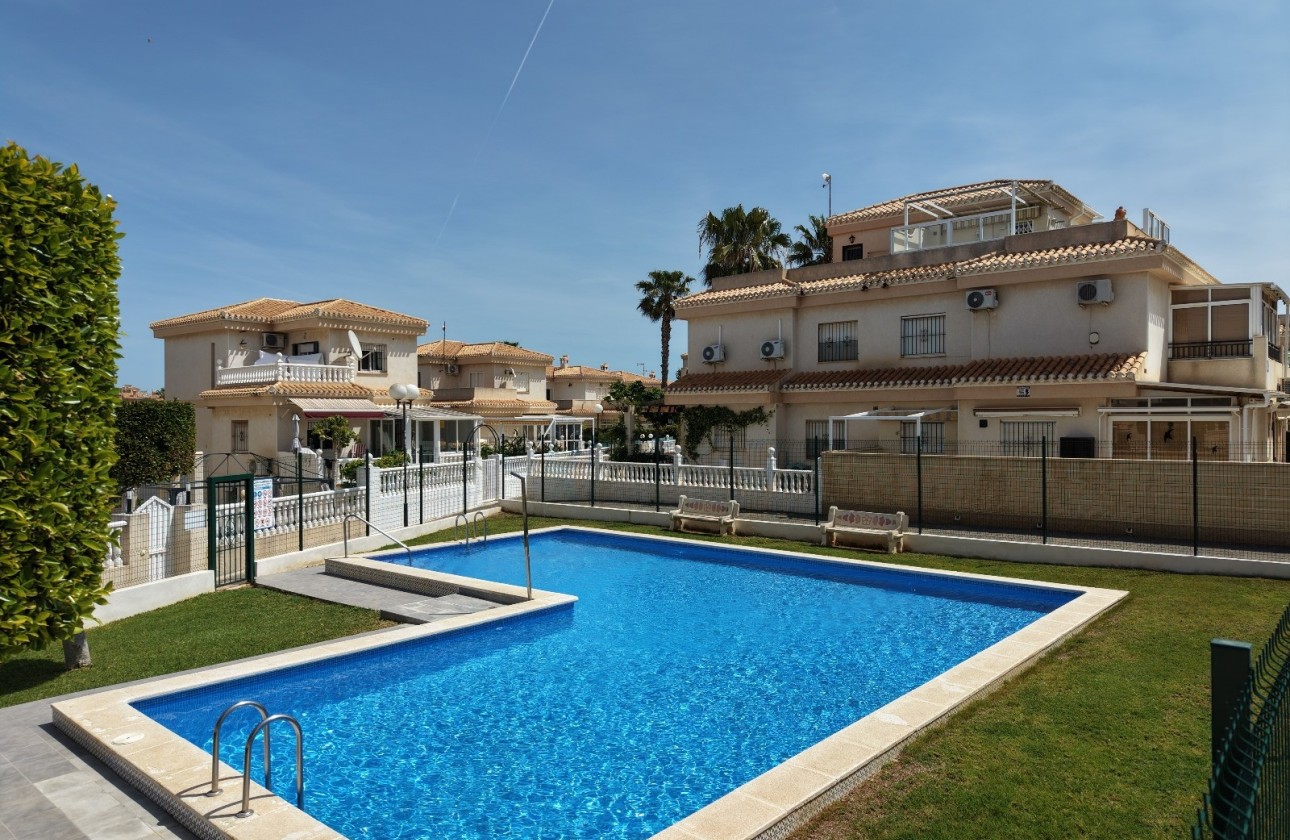 Herverkoop - Halfvrijstaande villa -
Orihuela Costa - Playa Flamenca