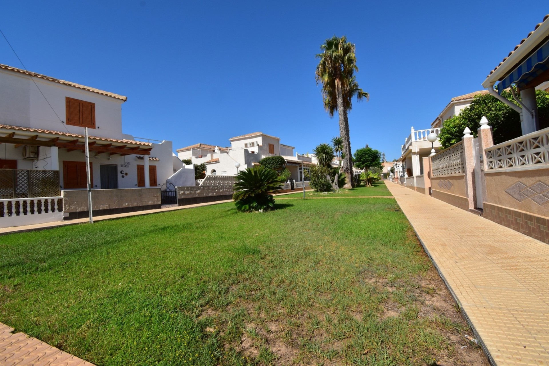 Herverkoop - Halfvrijstaande villa -
Orihuela Costa - Playa Flamenca