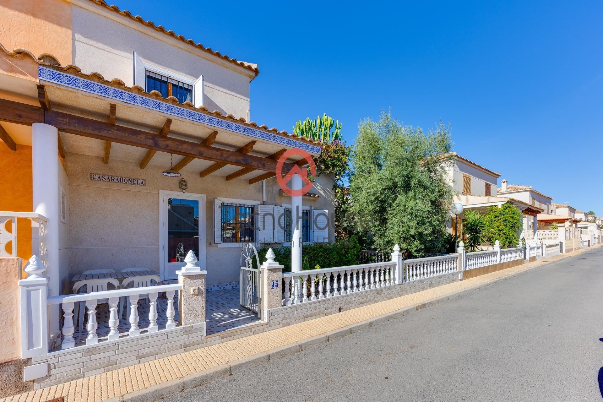 Herverkoop - Halfvrijstaande villa -
Orihuela Costa - Playa Flamenca
