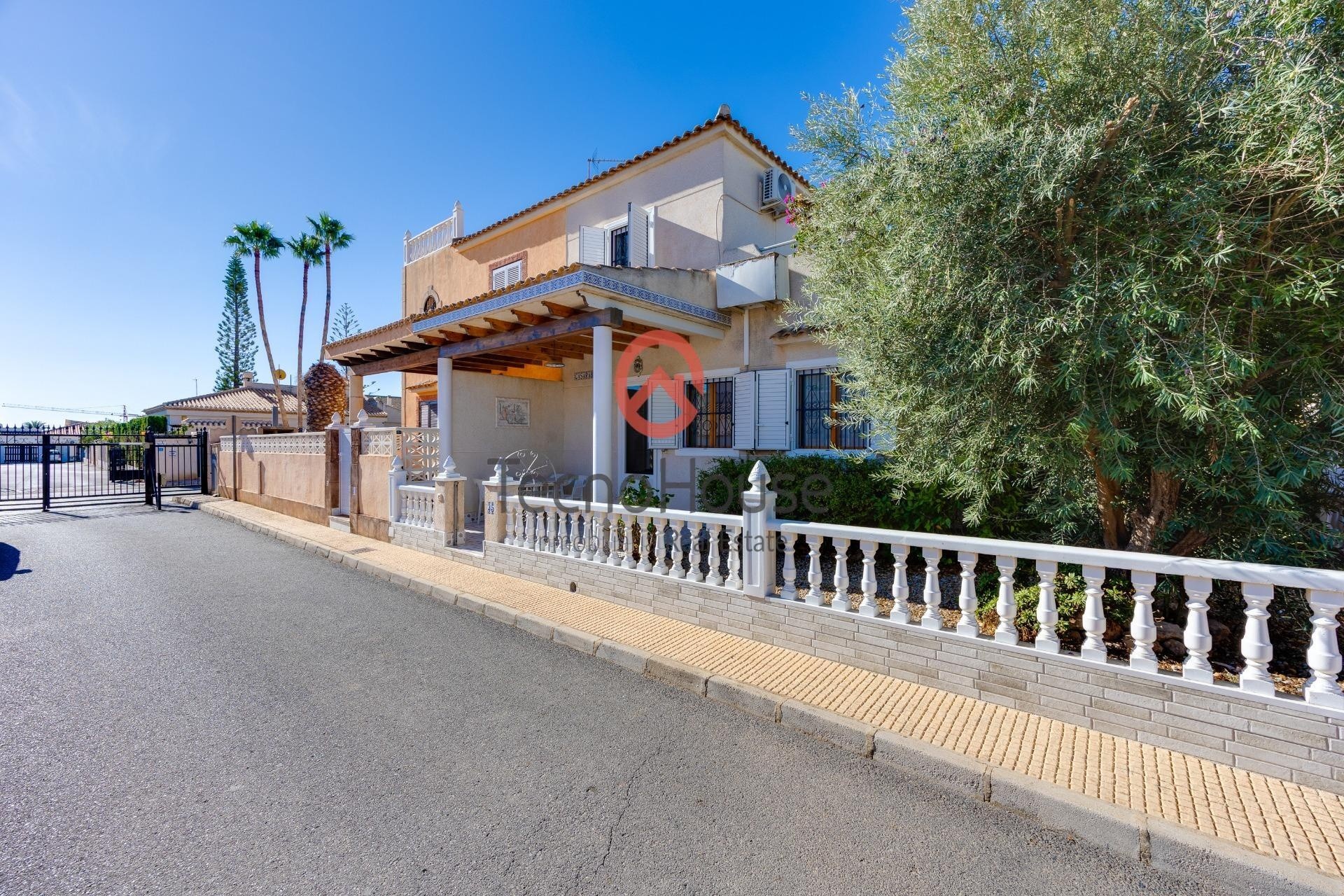 Herverkoop - Halfvrijstaande villa -
Orihuela Costa - Playa Flamenca