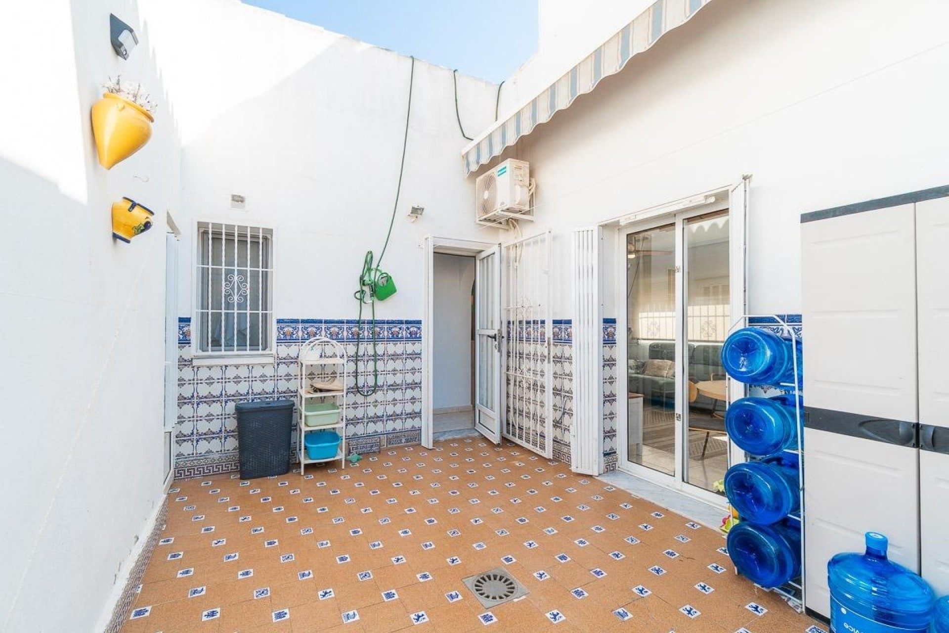 Herverkoop - Halfvrijstaande villa -
Orihuela Costa - Punta Prima