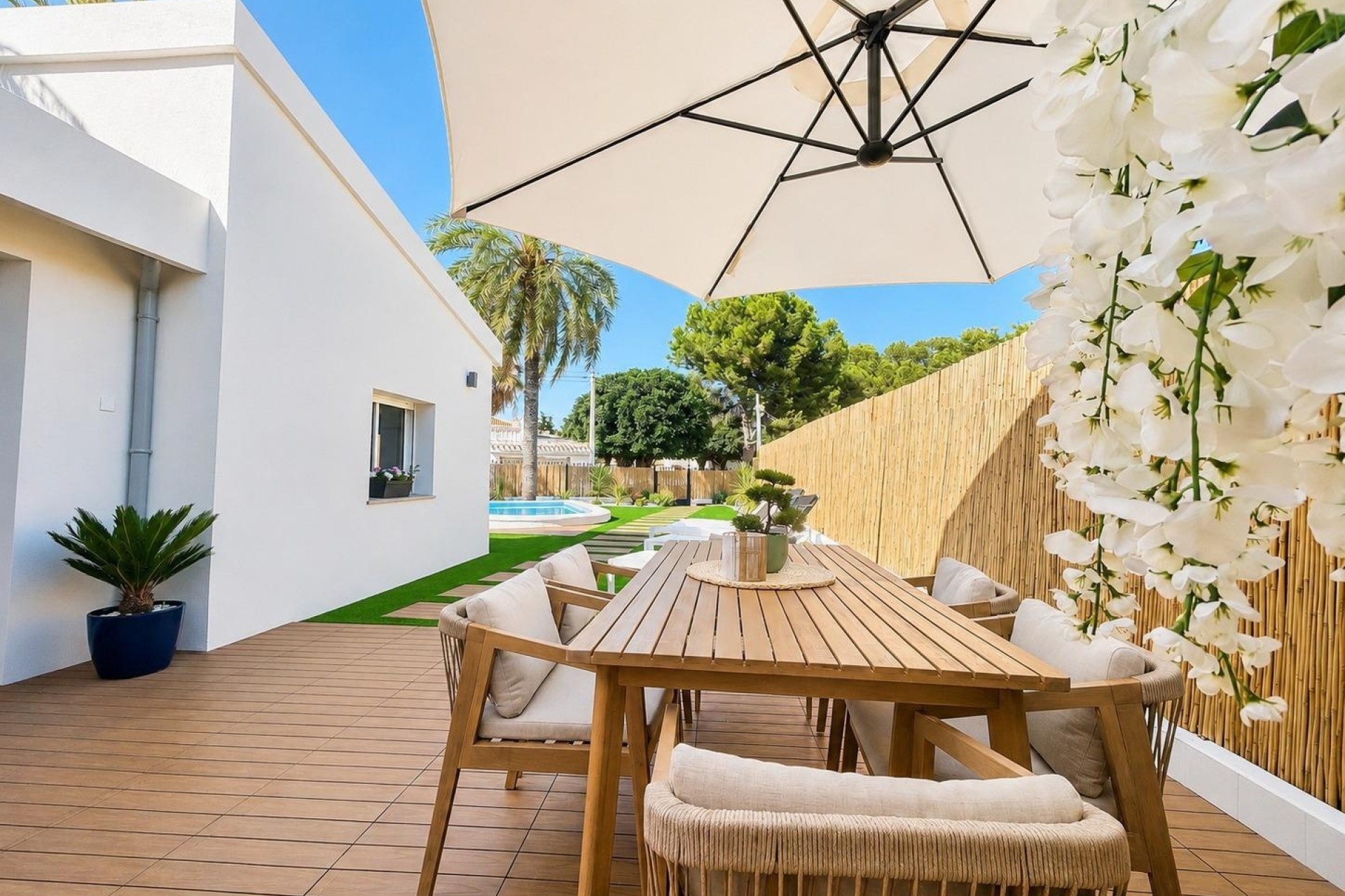 Herverkoop - Halfvrijstaande villa -
Orihuela Costa - Punta Prima