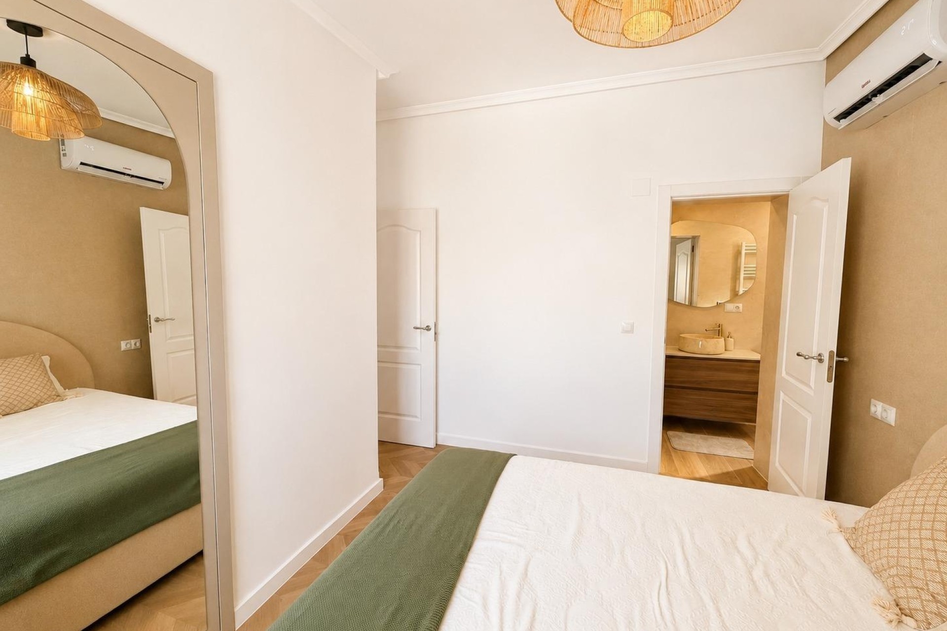 Herverkoop - Halfvrijstaande villa -
Orihuela Costa - Punta Prima