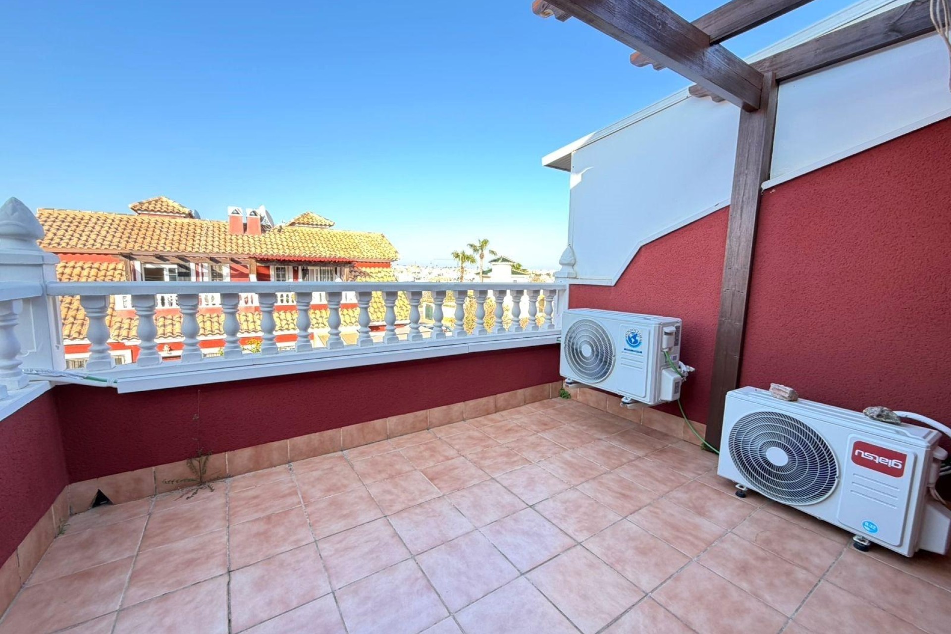 Herverkoop - Halfvrijstaande villa -
Orihuela Costa - Villamartín