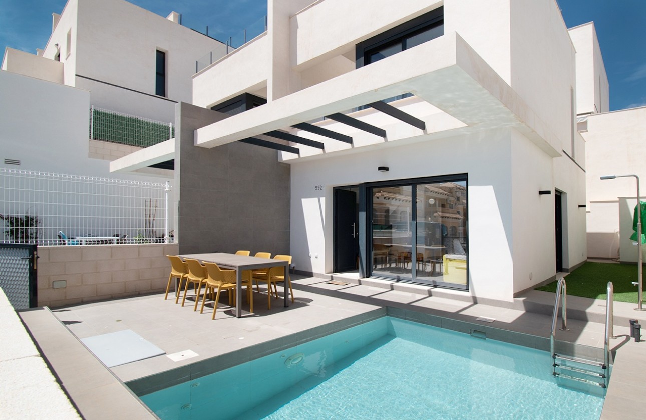 Herverkoop - Halfvrijstaande villa -
Orihuela Costa - Villamartín