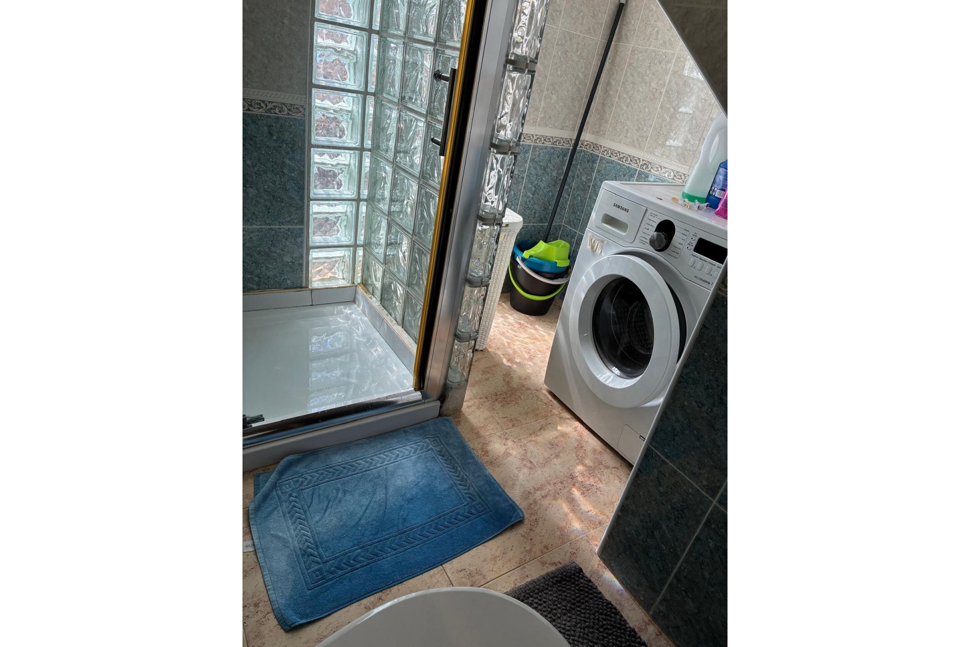 Herverkoop - Halfvrijstaande villa -
Orihuela Costa