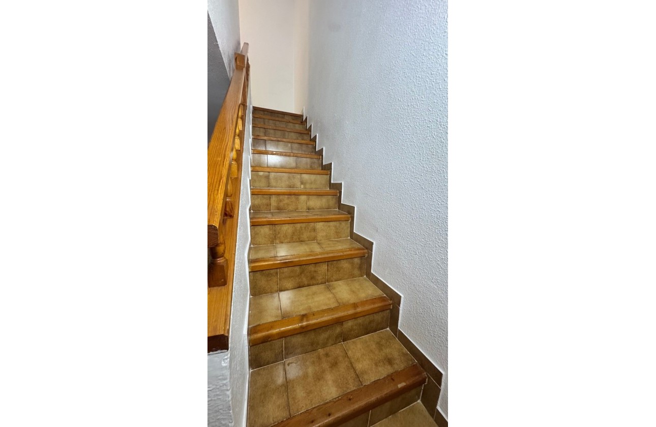 Herverkoop - Halfvrijstaande villa -
Orihuela Costa