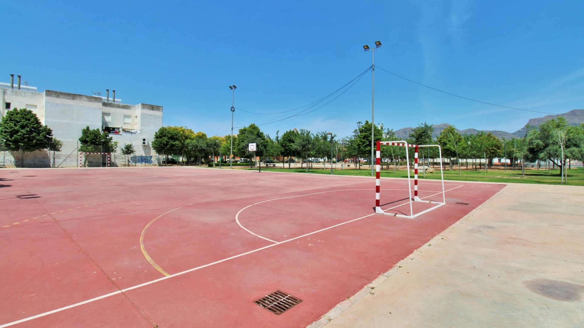 Herverkoop - Halfvrijstaande villa -
Orihuela - Los Desamparados