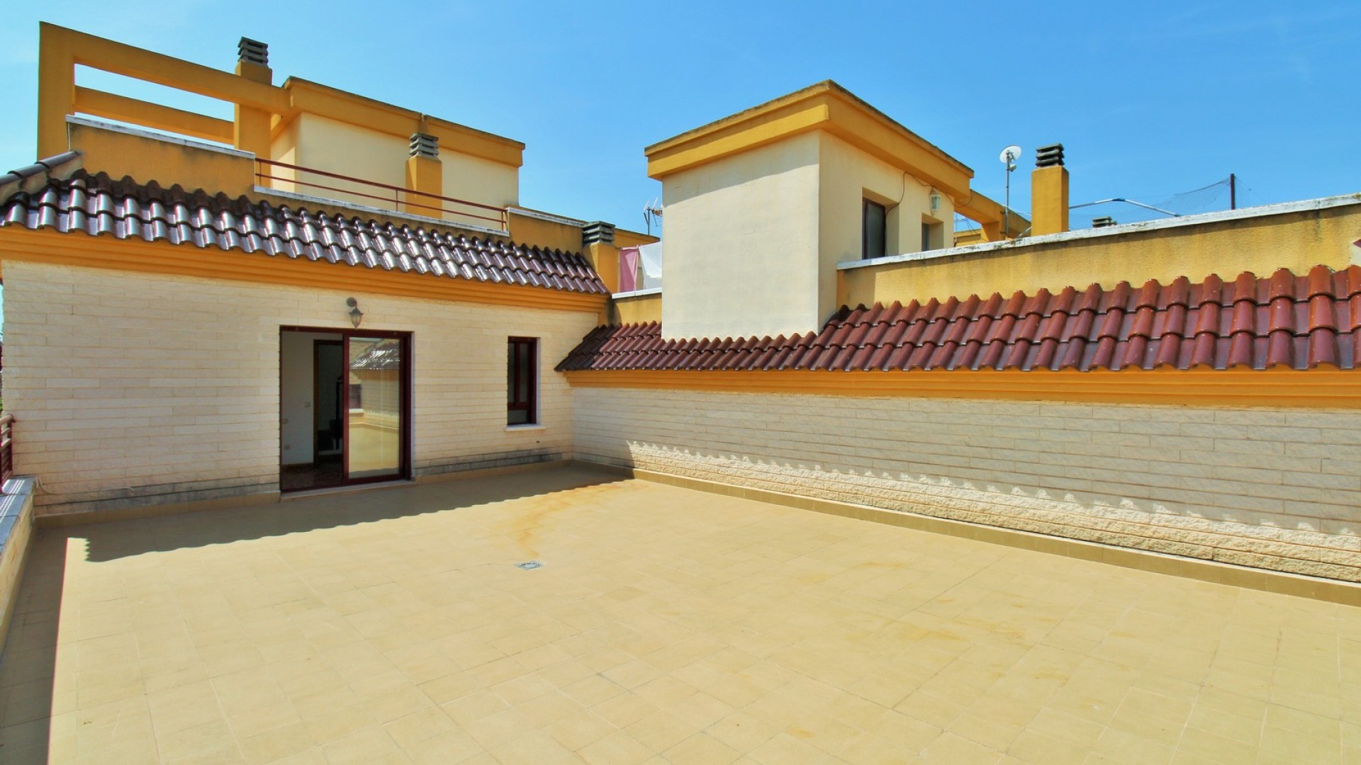 Herverkoop - Halfvrijstaande villa -
Orihuela - Los Desamparados