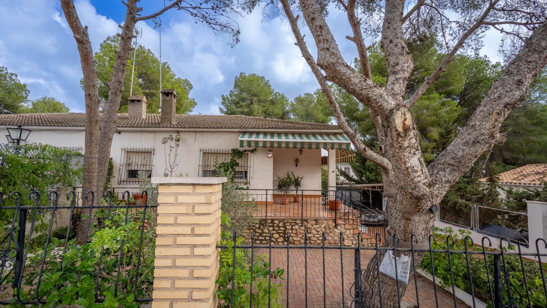 Herverkoop - Halfvrijstaande villa -
Pilar de la Horadada - Pinar de Campoverde