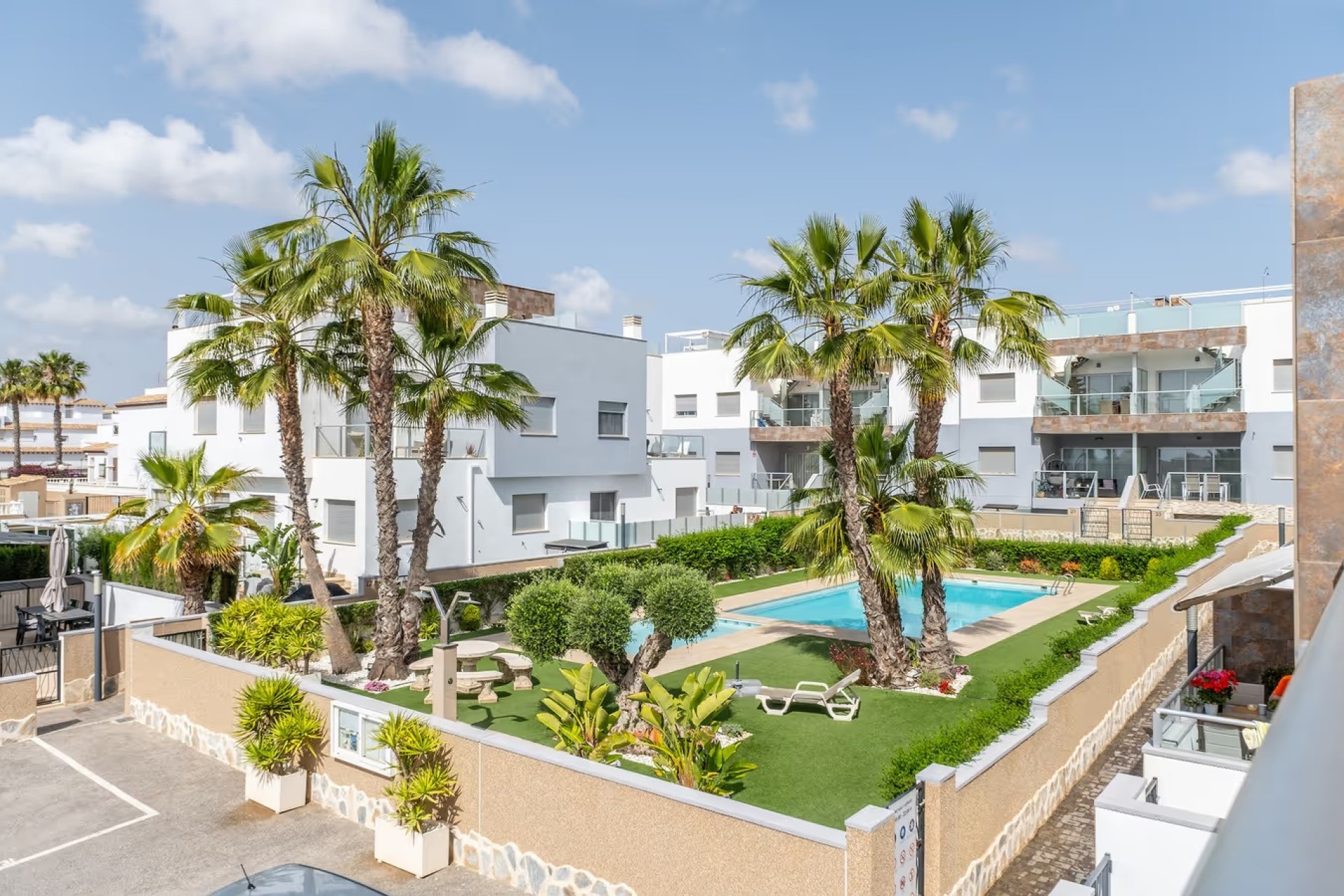 Herverkoop - Halfvrijstaande villa -
Punta Prima - Marina Med