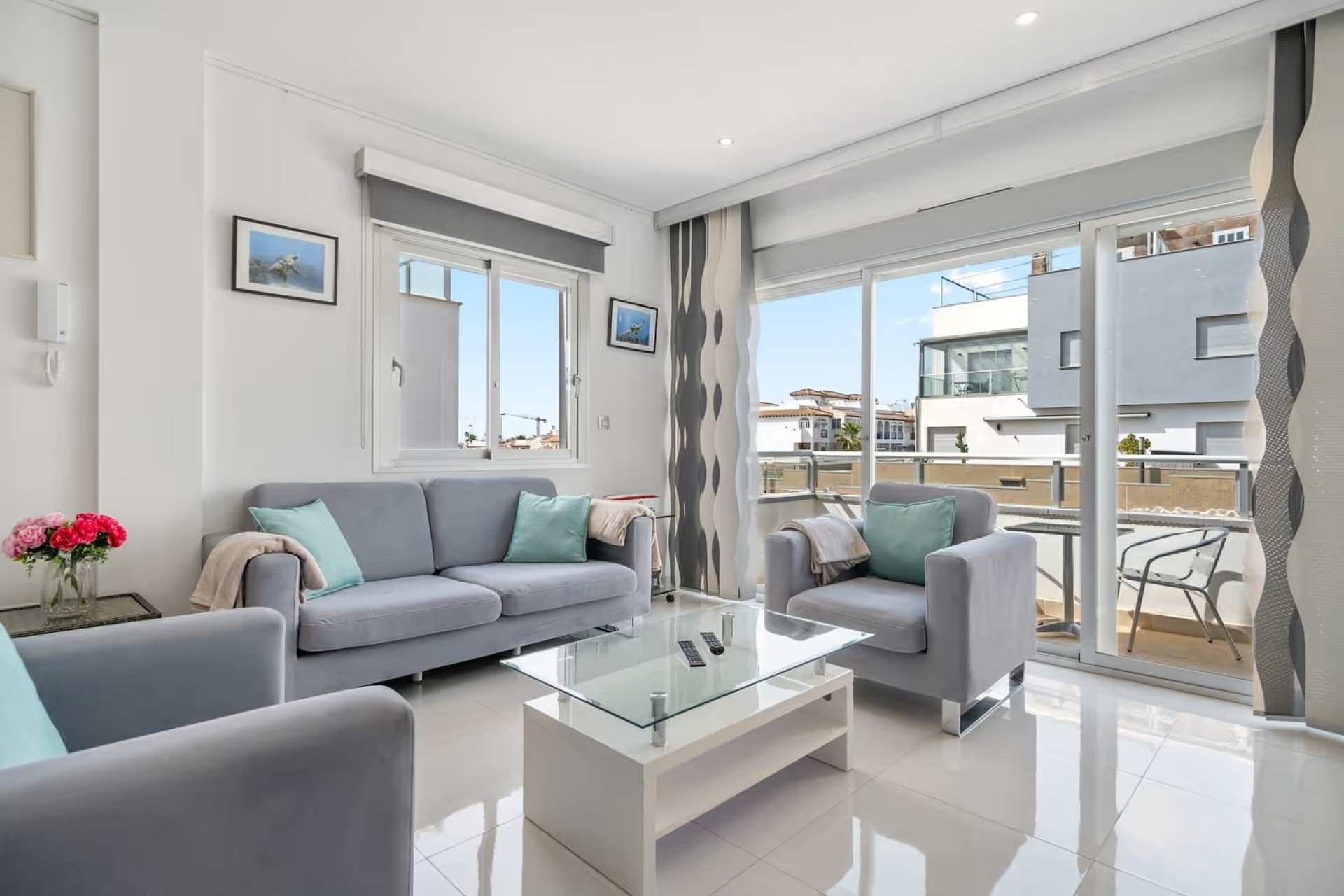 Herverkoop - Halfvrijstaande villa -
Punta Prima - Marina Med