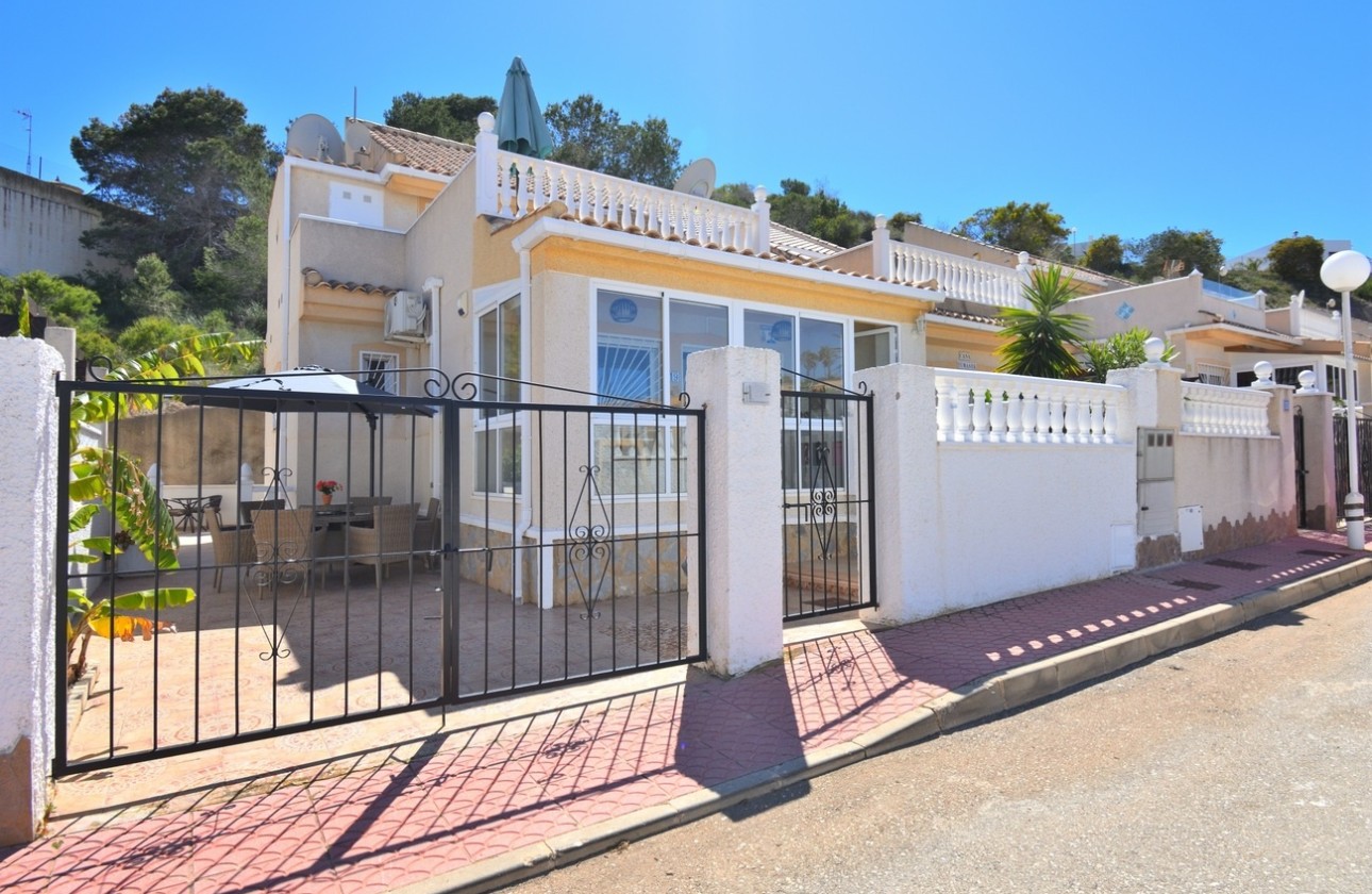 Herverkoop - Halfvrijstaande villa -
Rojales - La Marquesa