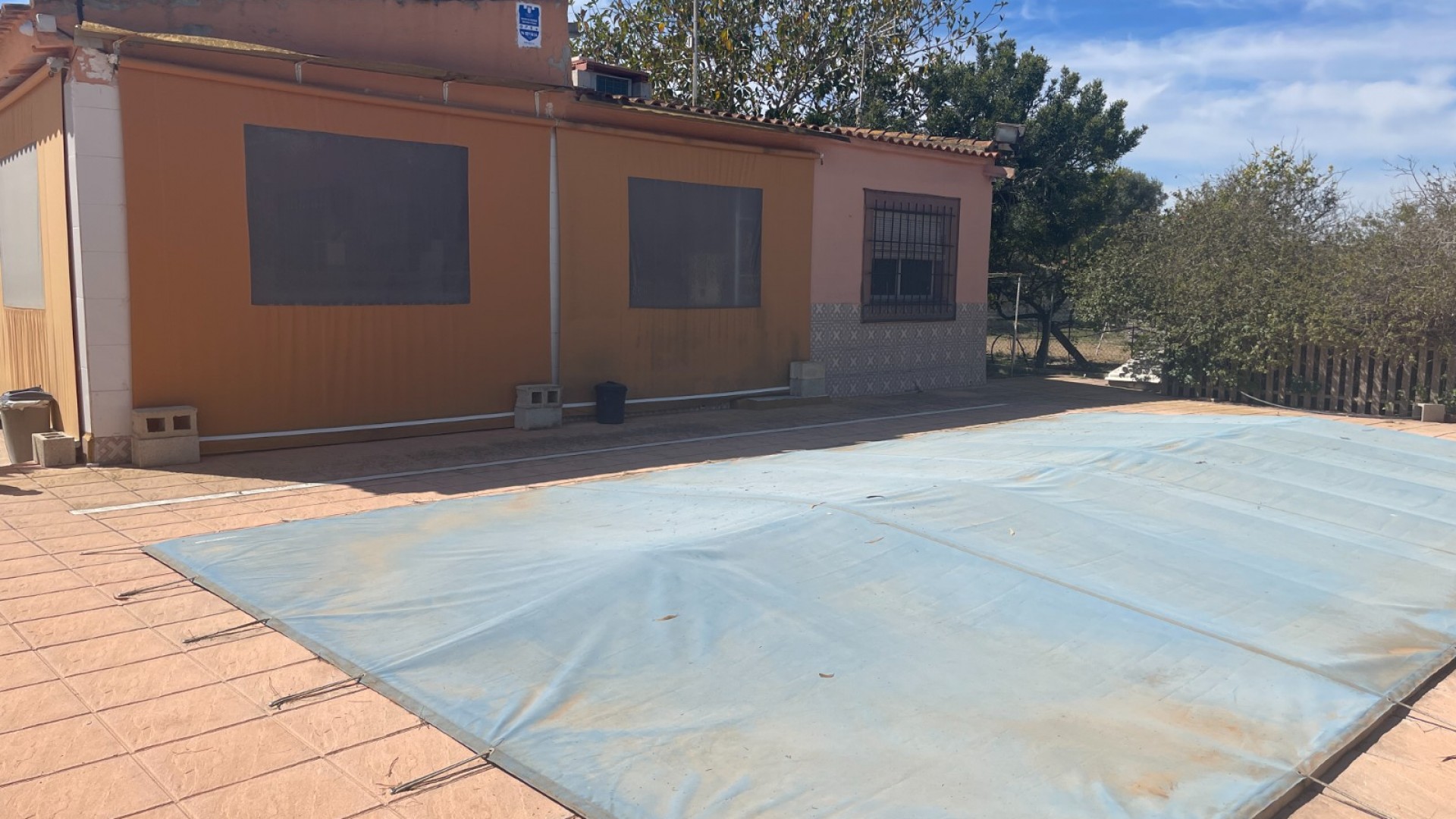 Herverkoop - Halfvrijstaande villa -
Rojales