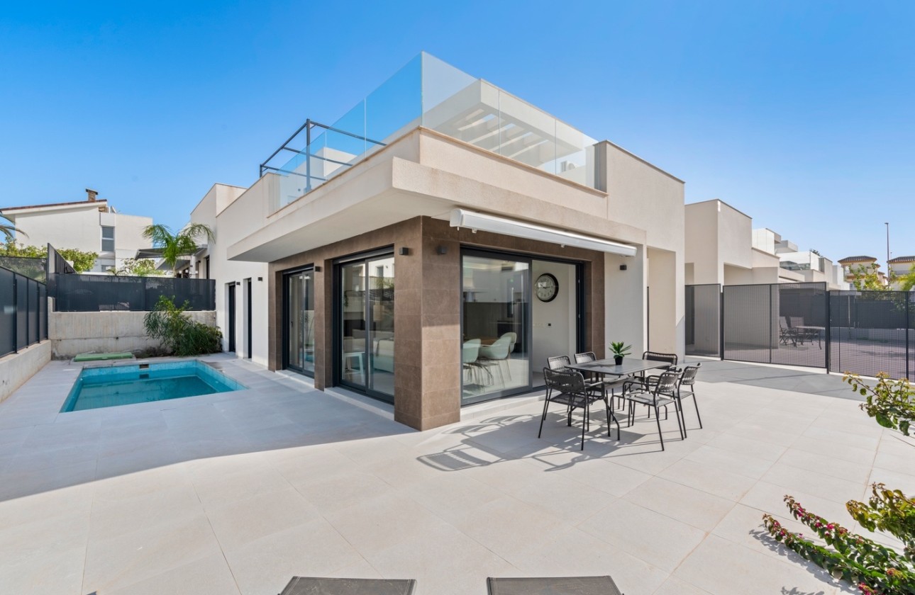 Herverkoop - Halfvrijstaande villa -
San Fulgencio - La Marina