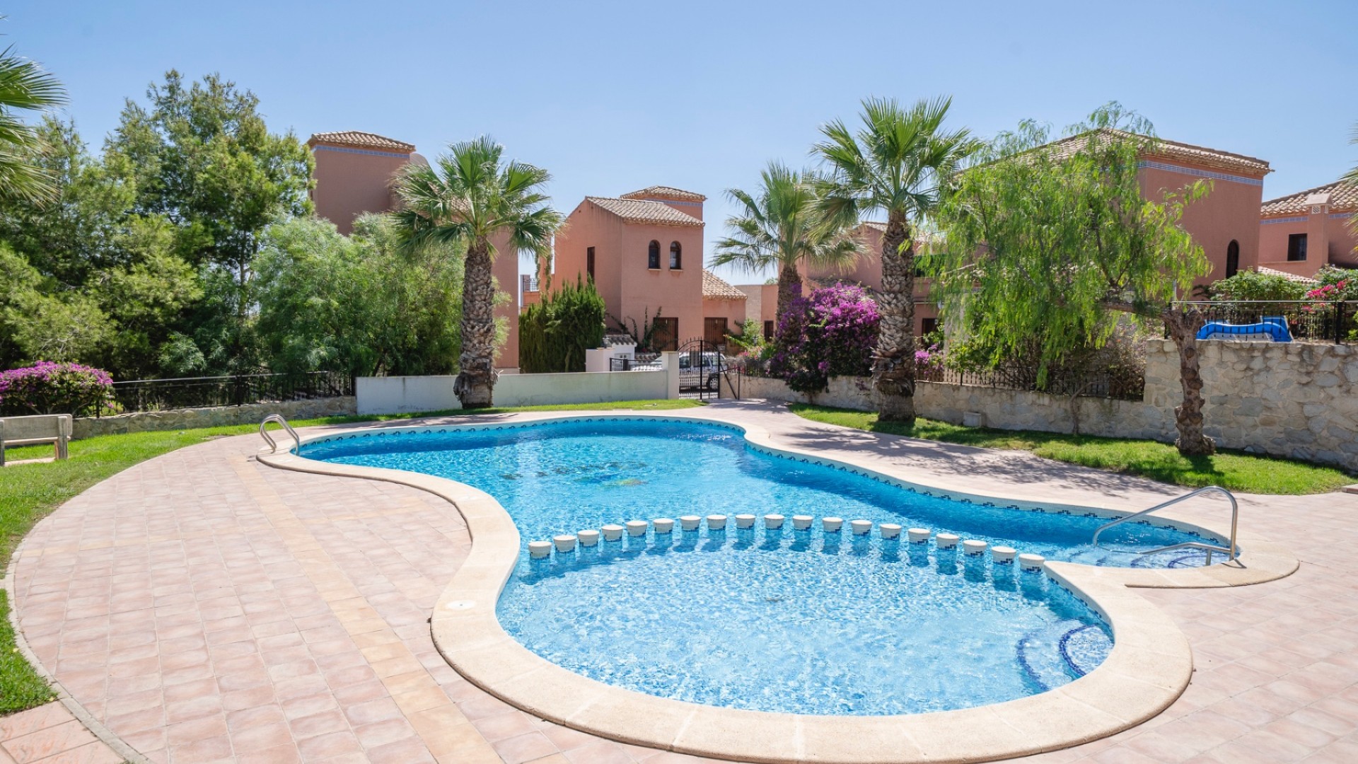 Herverkoop - Halfvrijstaande villa -
San Miguel de Salinas - San Miguel