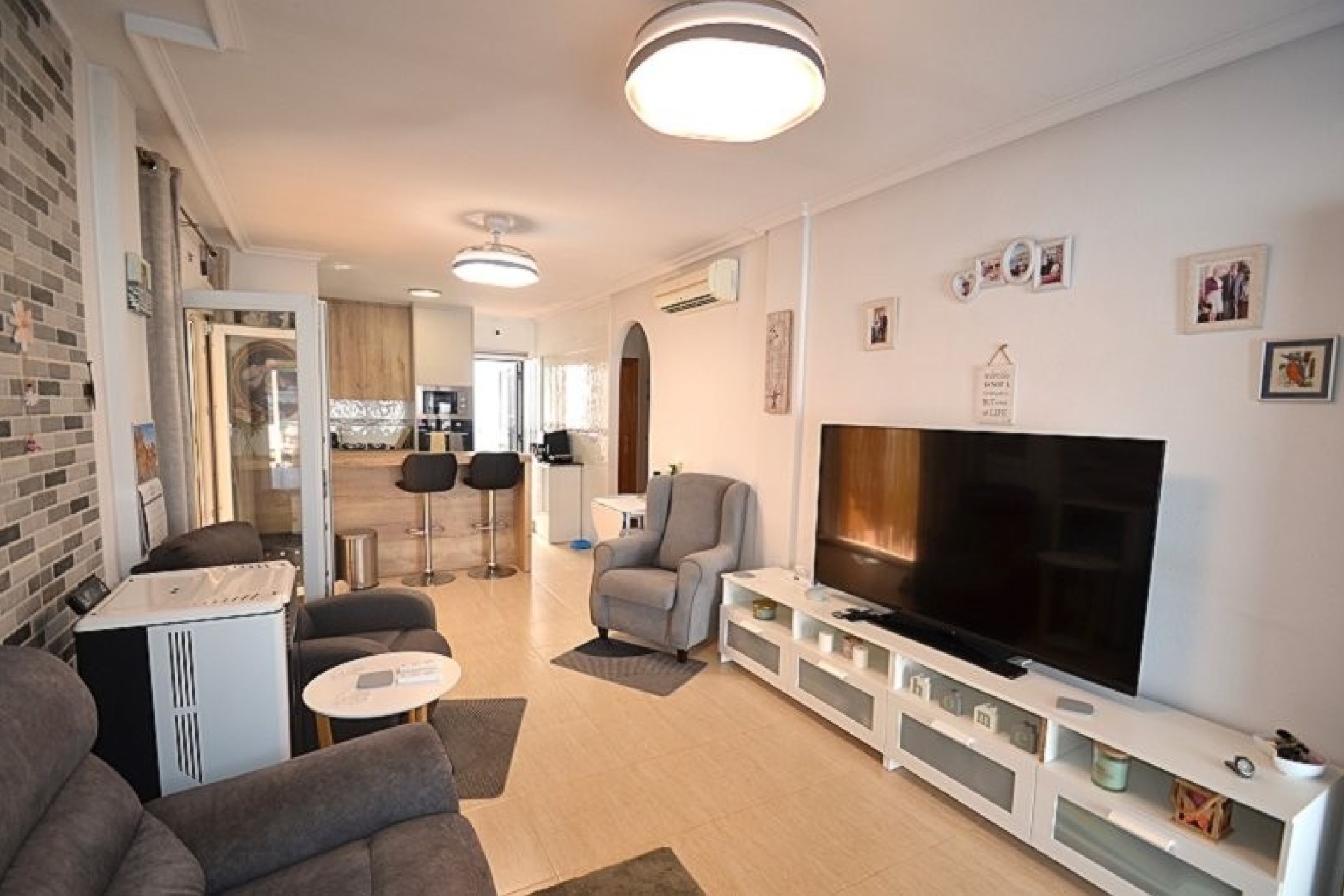 Herverkoop - Halfvrijstaande villa -
Sucina - Inland