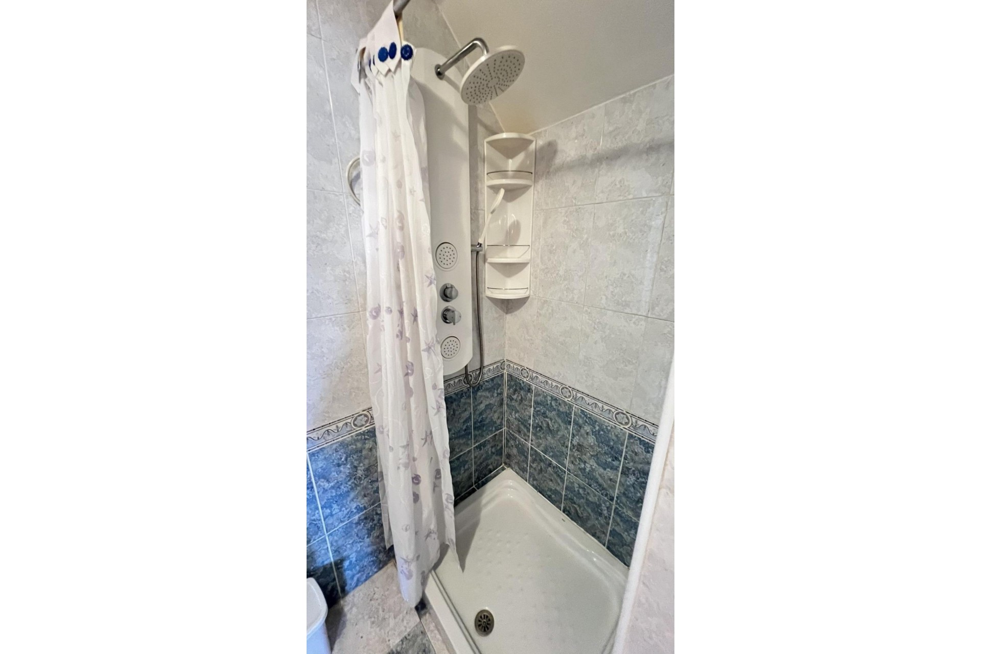 Herverkoop - Halfvrijstaande villa -
Torrevieja - Aguas Nuevas