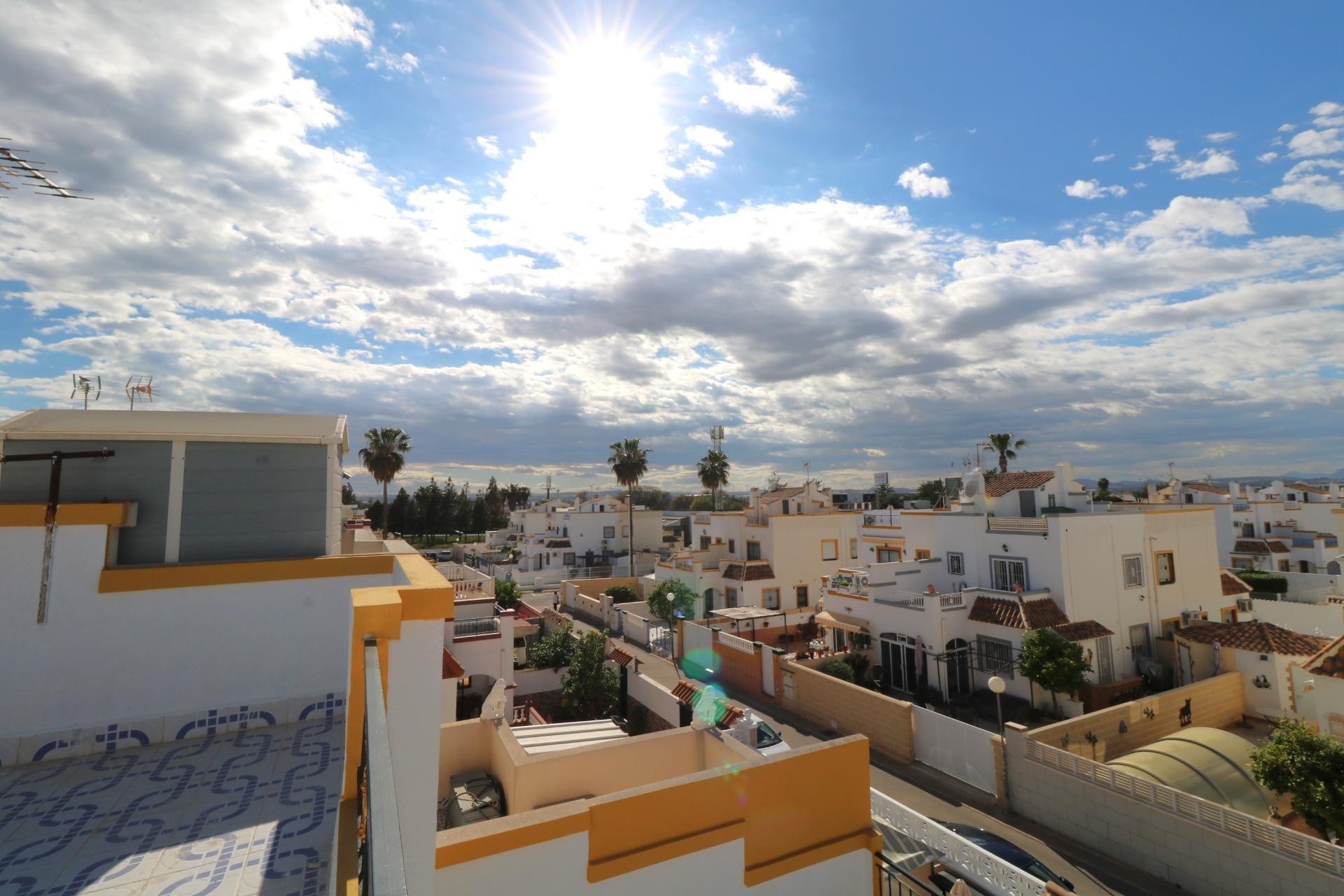 Herverkoop - Halfvrijstaande villa -
Torrevieja - Carrefour