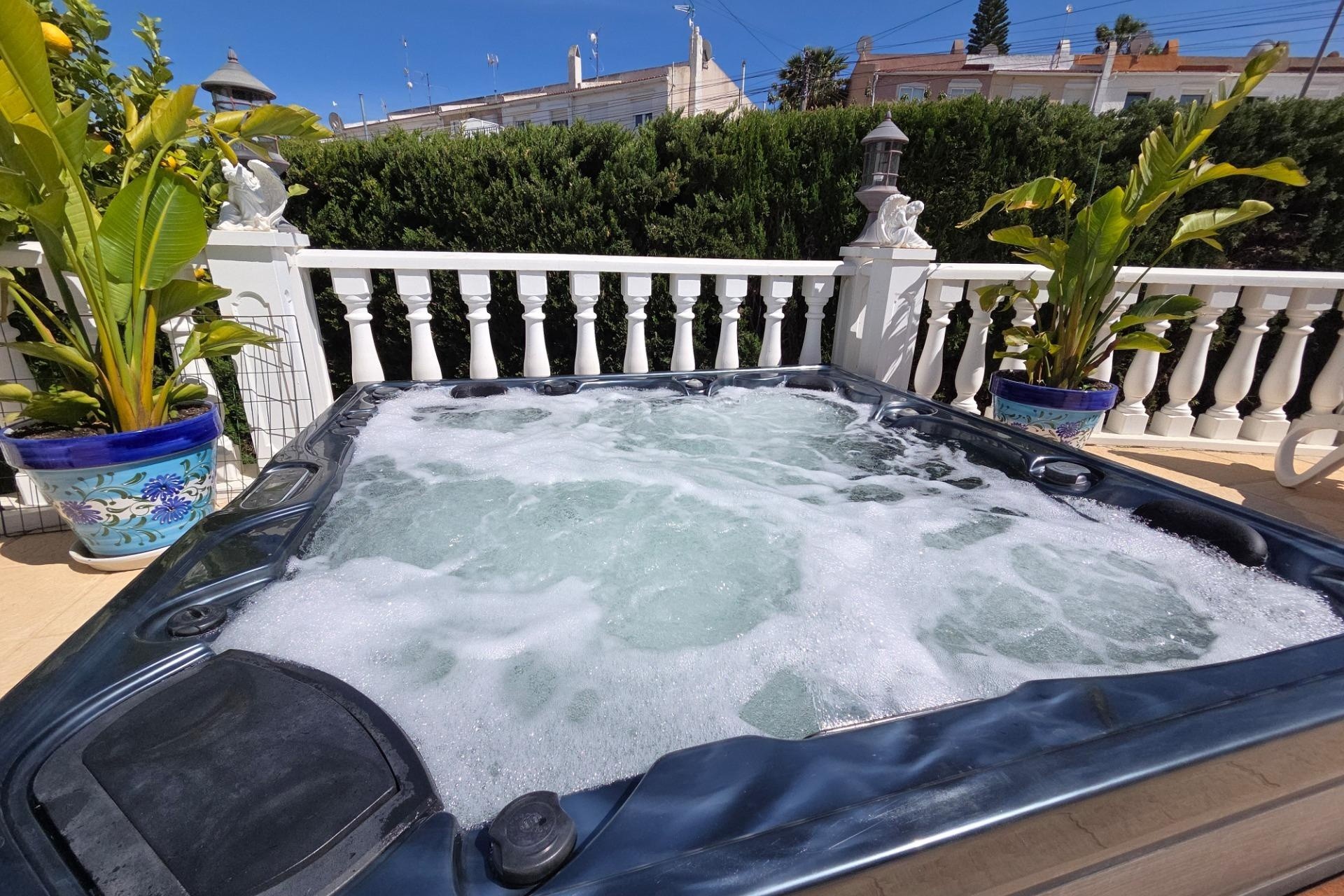 Herverkoop - Halfvrijstaande villa -
Torrevieja - Los Balcones