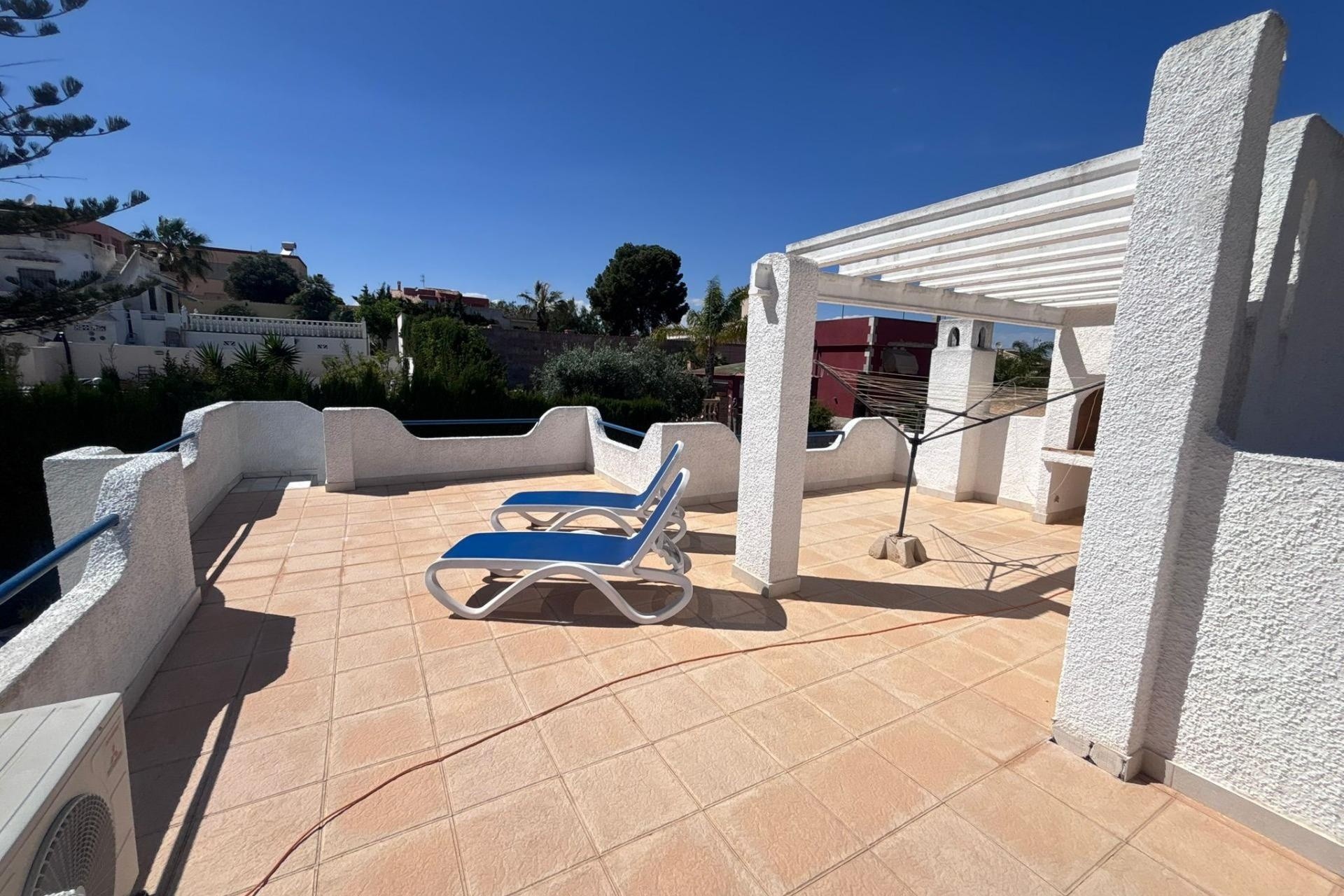 Herverkoop - Halfvrijstaande villa -
Torrevieja - Los Balcones
