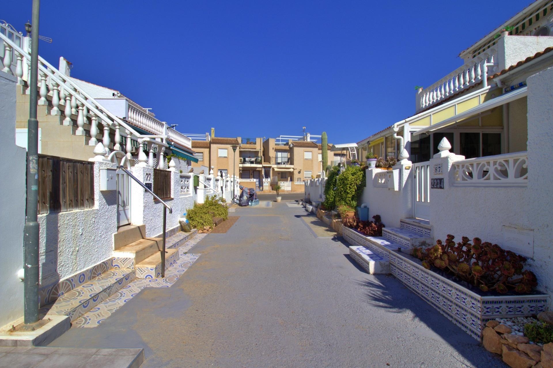 Herverkoop - Halfvrijstaande villa -
Torrevieja - San Luis