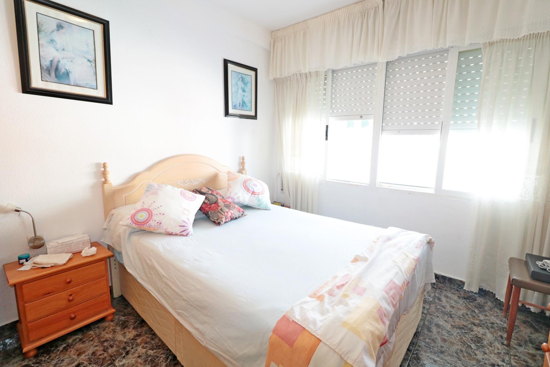 Herverkoop - Halfvrijstaande villa -
Torrevieja - Torretas