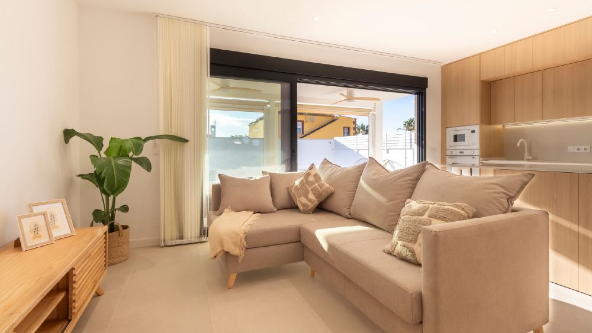 Herverkoop - Halfvrijstaande villa -
Torrevieja - torrevieja