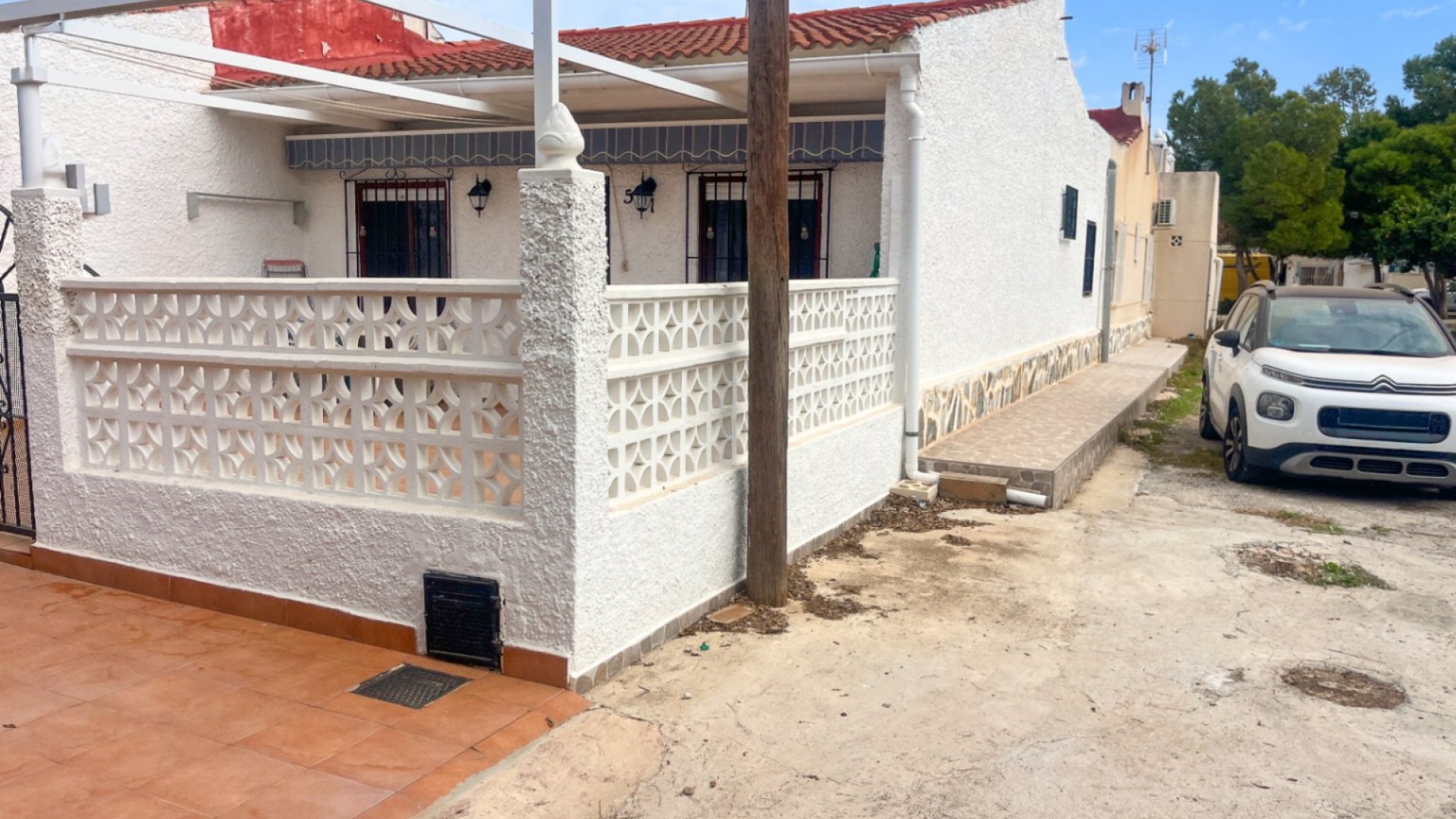 Herverkoop - Halfvrijstaande villa -
Torrevieja