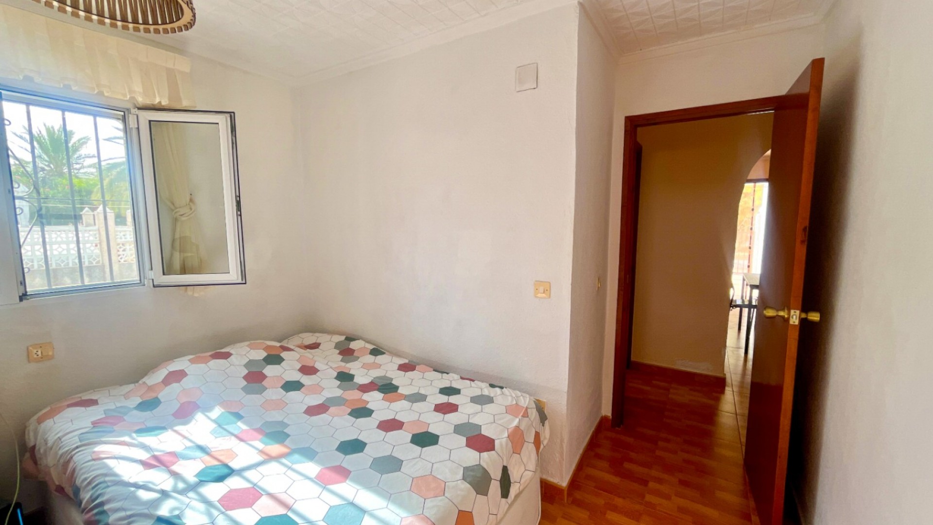 Herverkoop - Halfvrijstaande villa -
Torrevieja