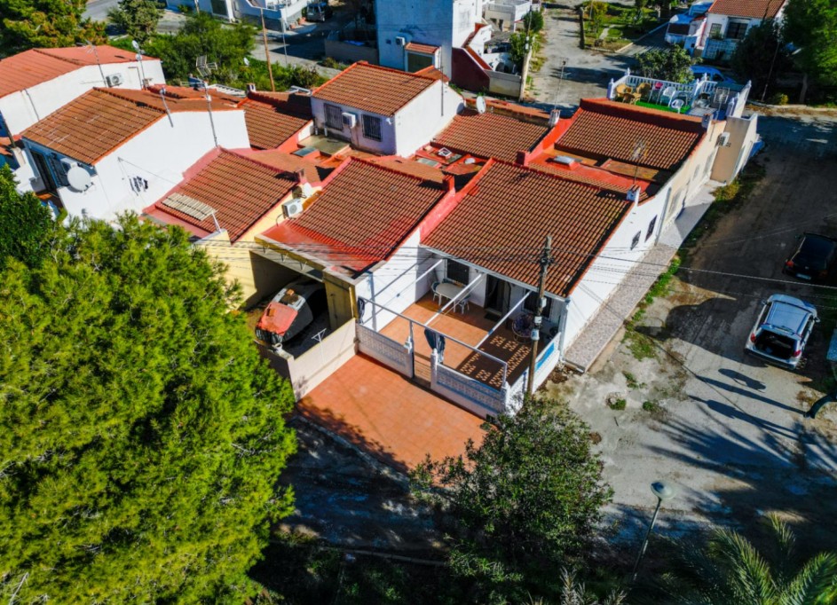 Herverkoop - Halfvrijstaande villa -
Torrevieja