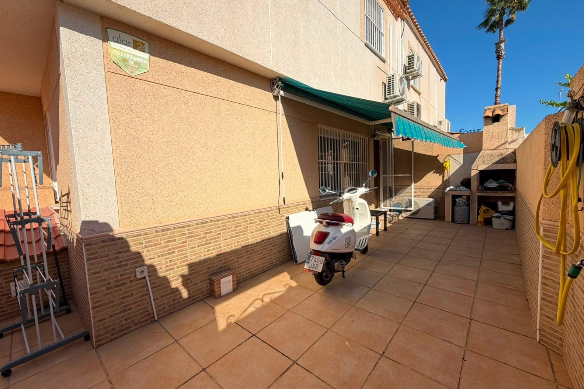 Herverkoop - Halfvrijstaande villa -
Torrevieja