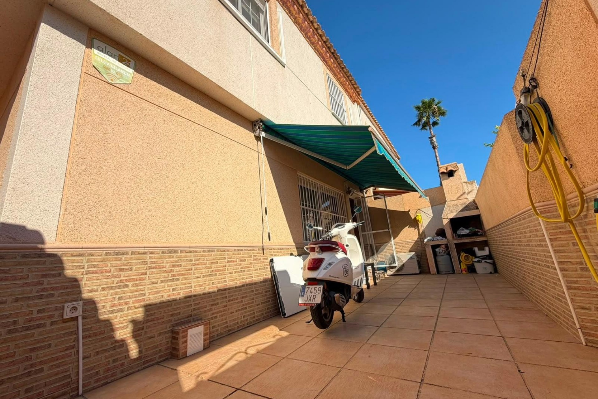 Herverkoop - Halfvrijstaande villa -
Torrevieja