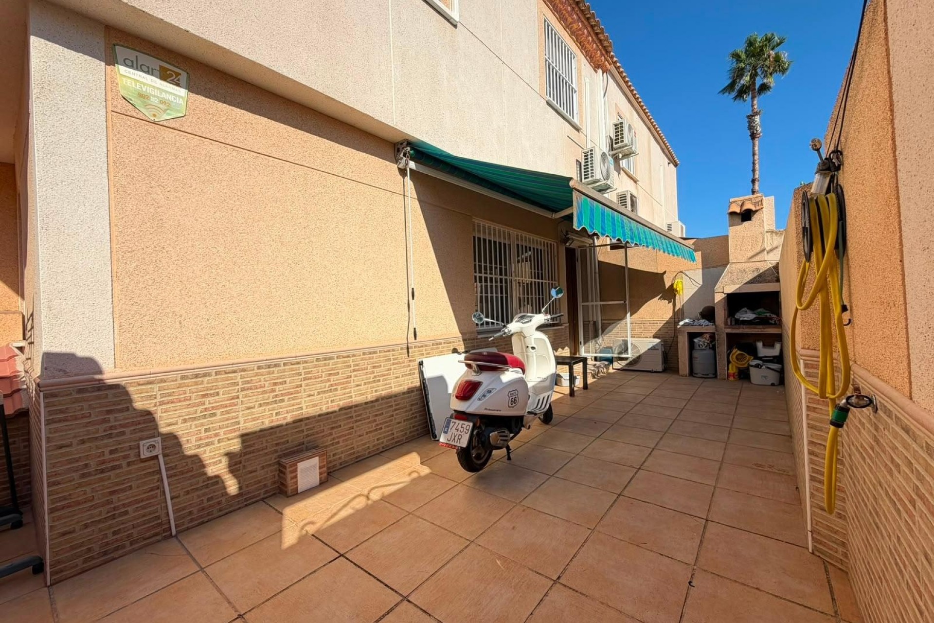 Herverkoop - Halfvrijstaande villa -
Torrevieja