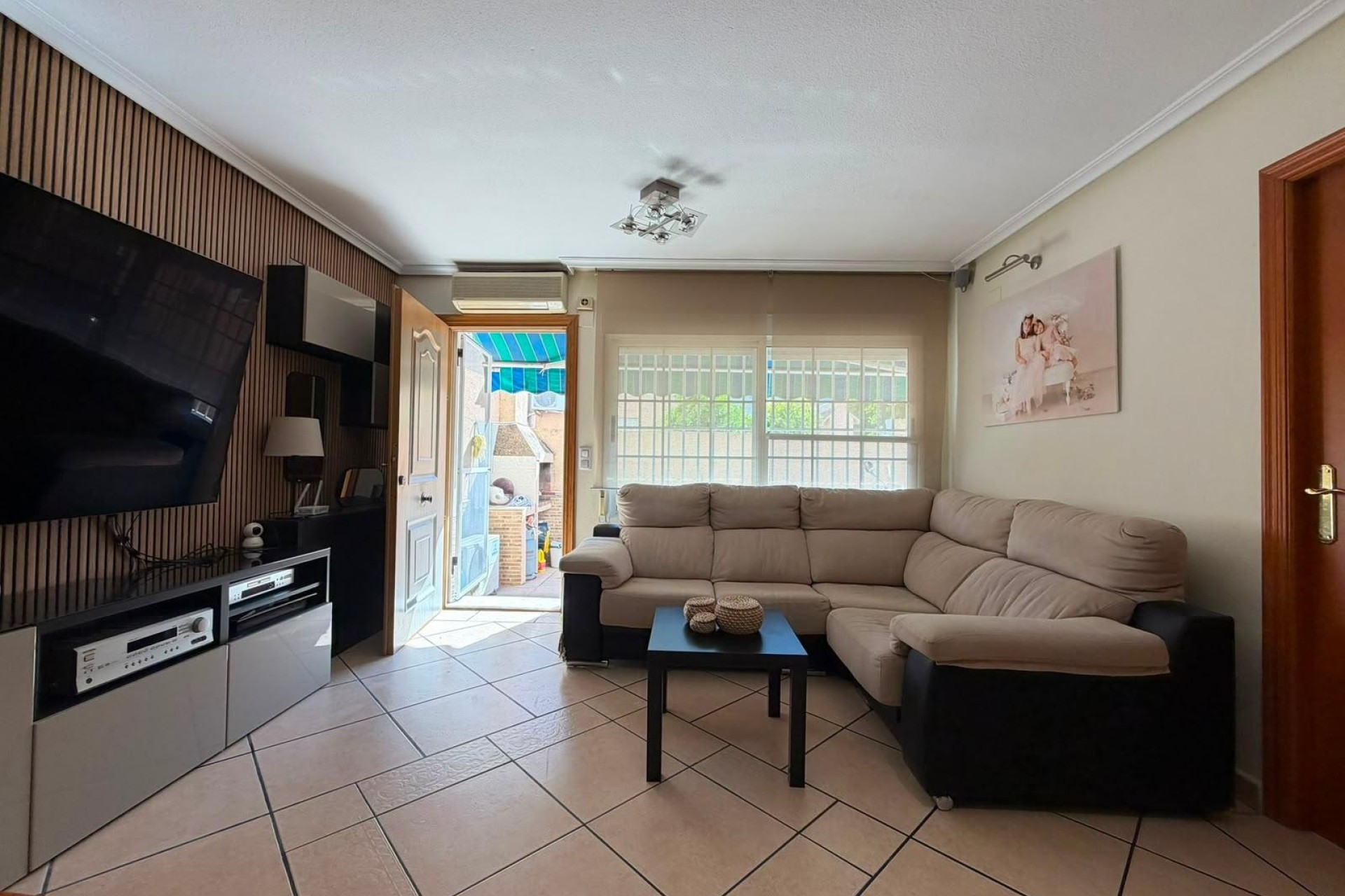 Herverkoop - Halfvrijstaande villa -
Torrevieja