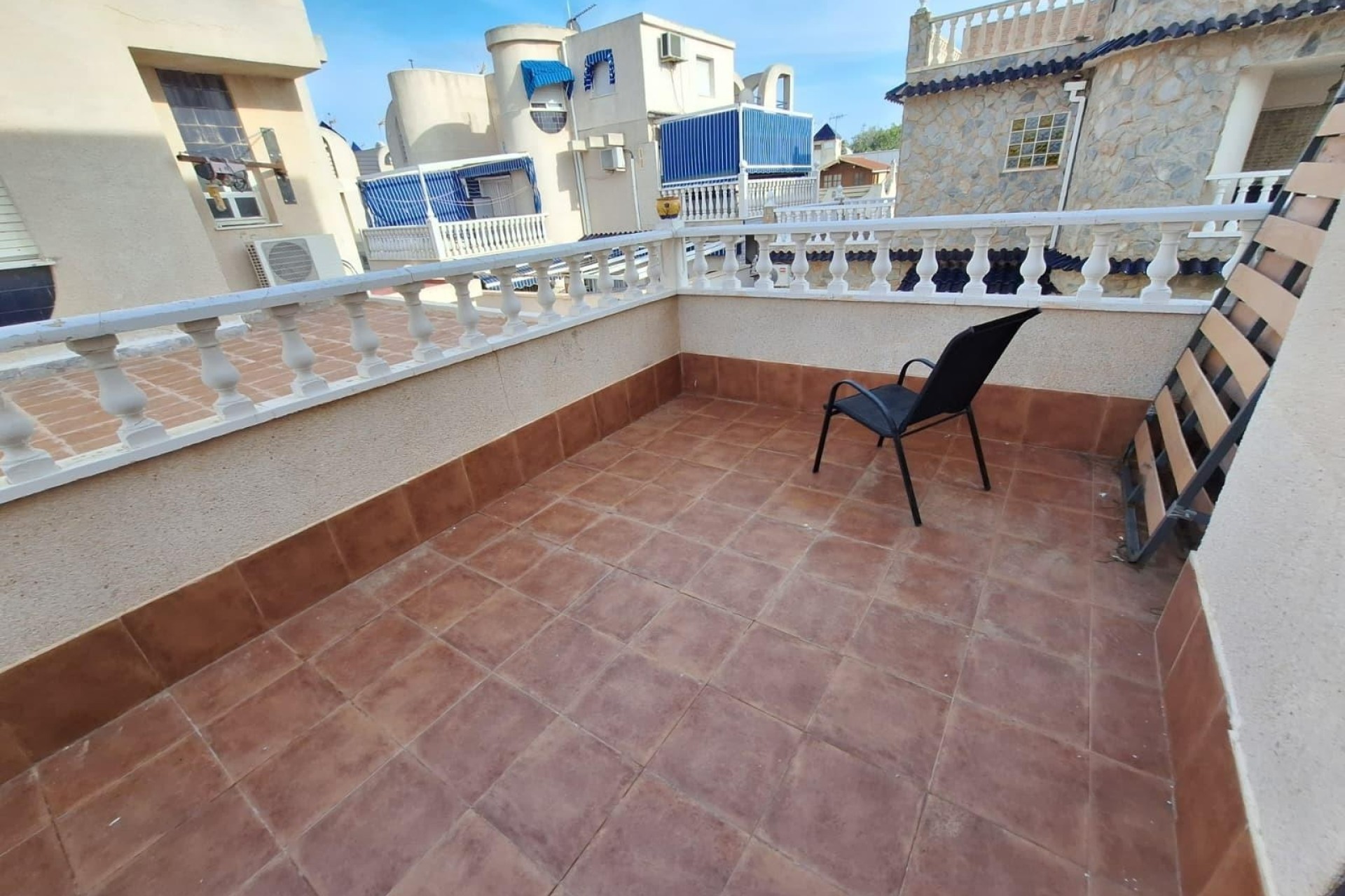 Herverkoop - Halfvrijstaande villa -
Torrevieja