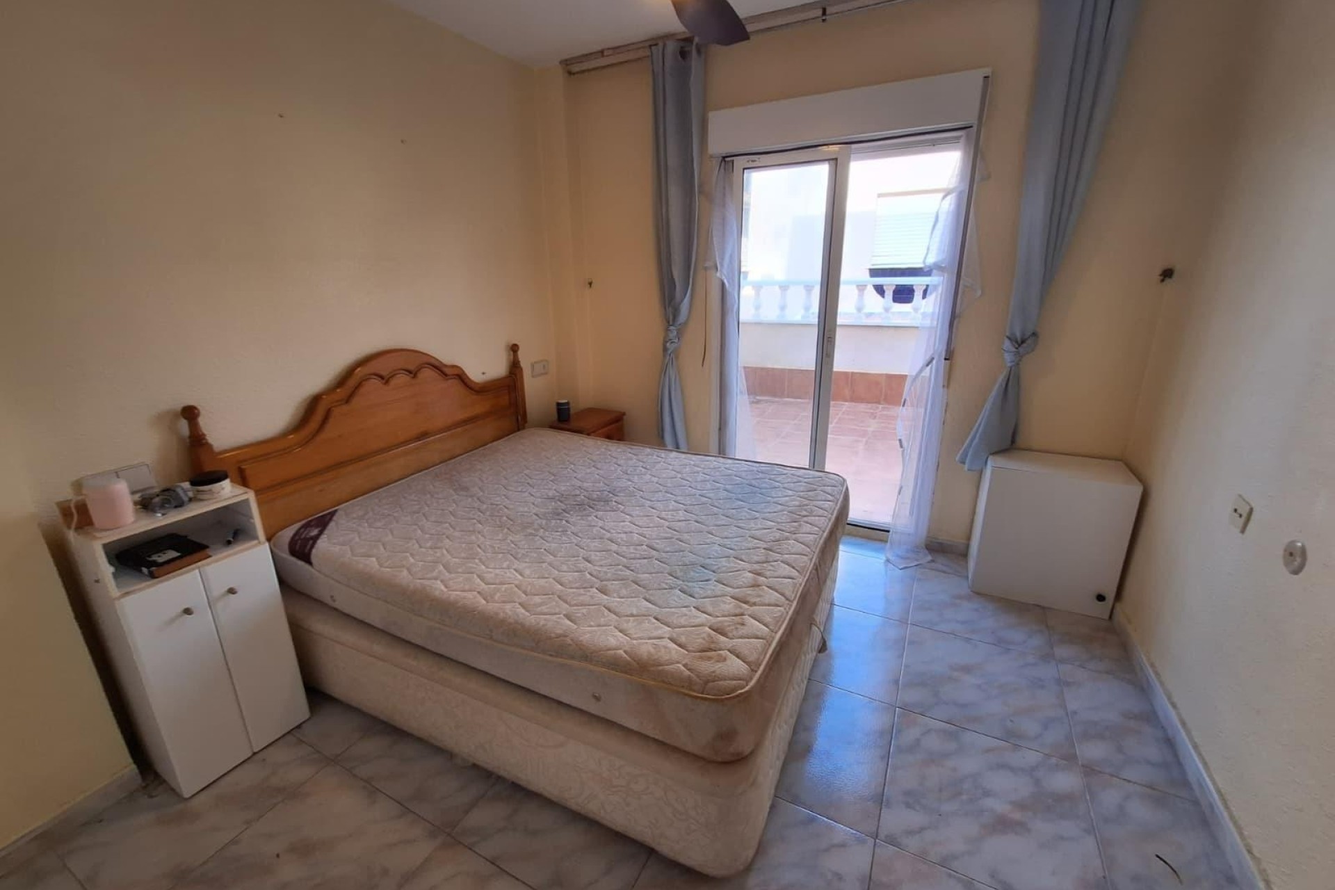 Herverkoop - Halfvrijstaande villa -
Torrevieja