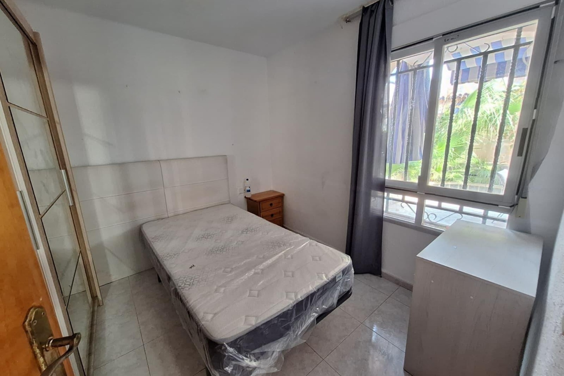 Herverkoop - Halfvrijstaande villa -
Torrevieja