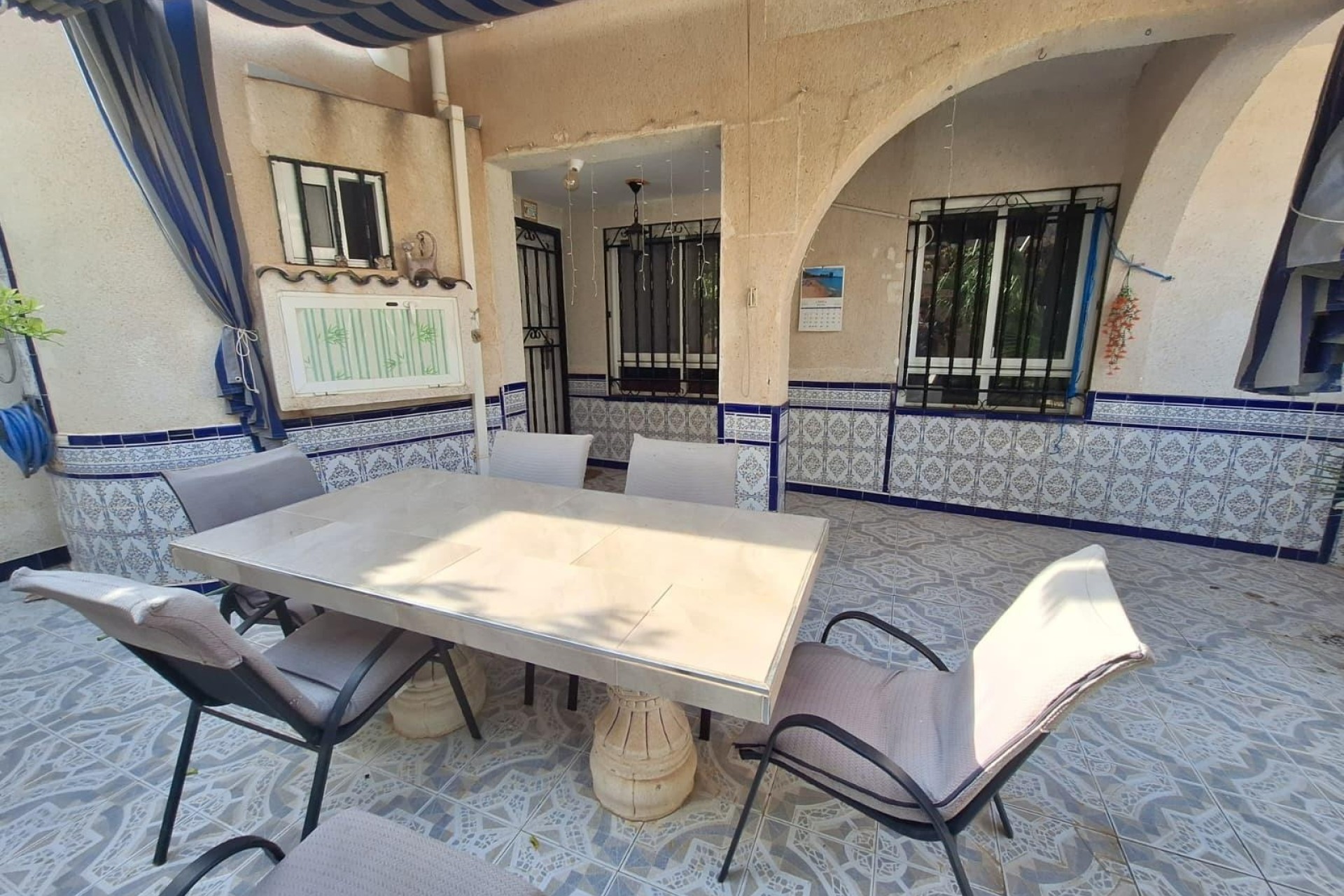 Herverkoop - Halfvrijstaande villa -
Torrevieja